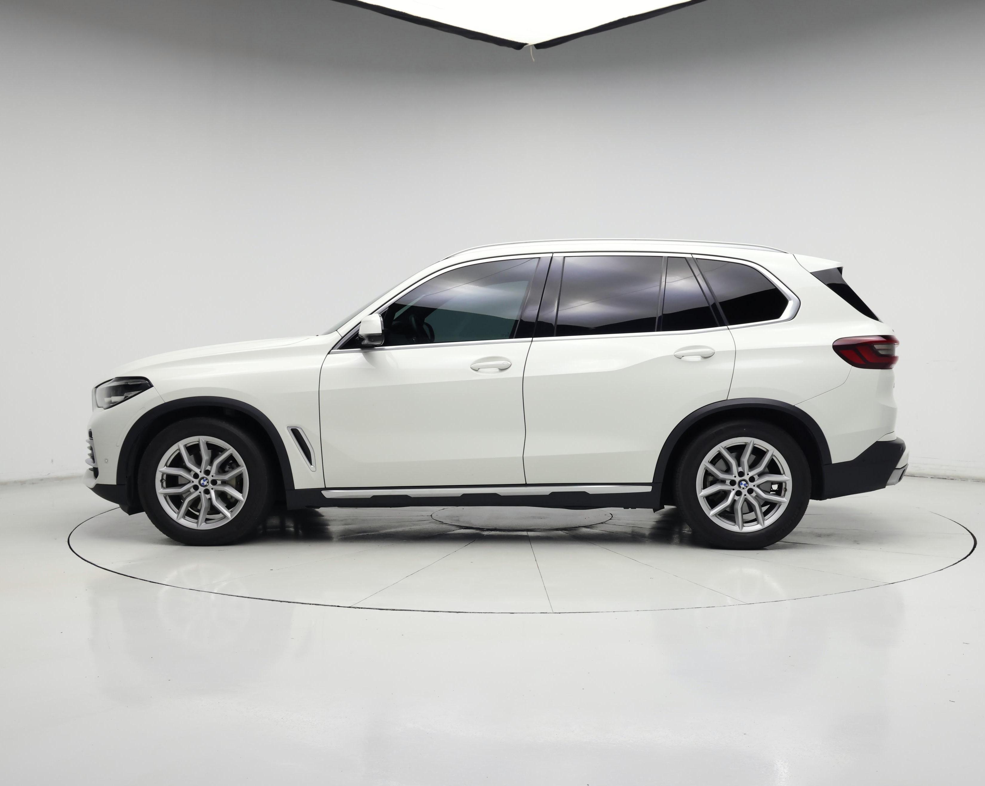 Thumbnail: 2021 BMW X5 - 3