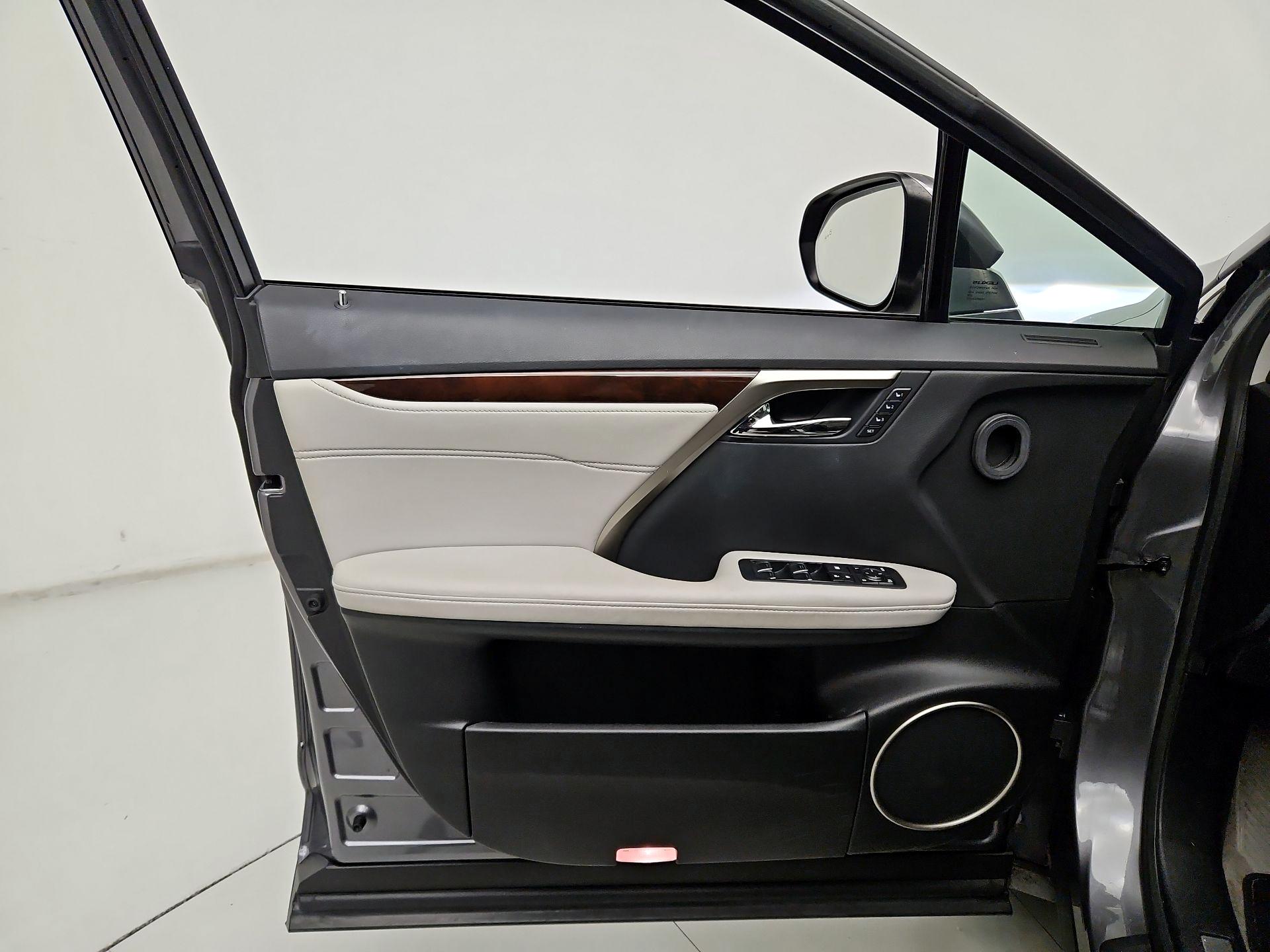 Thumbnail: 2016 Lexus RX - 12