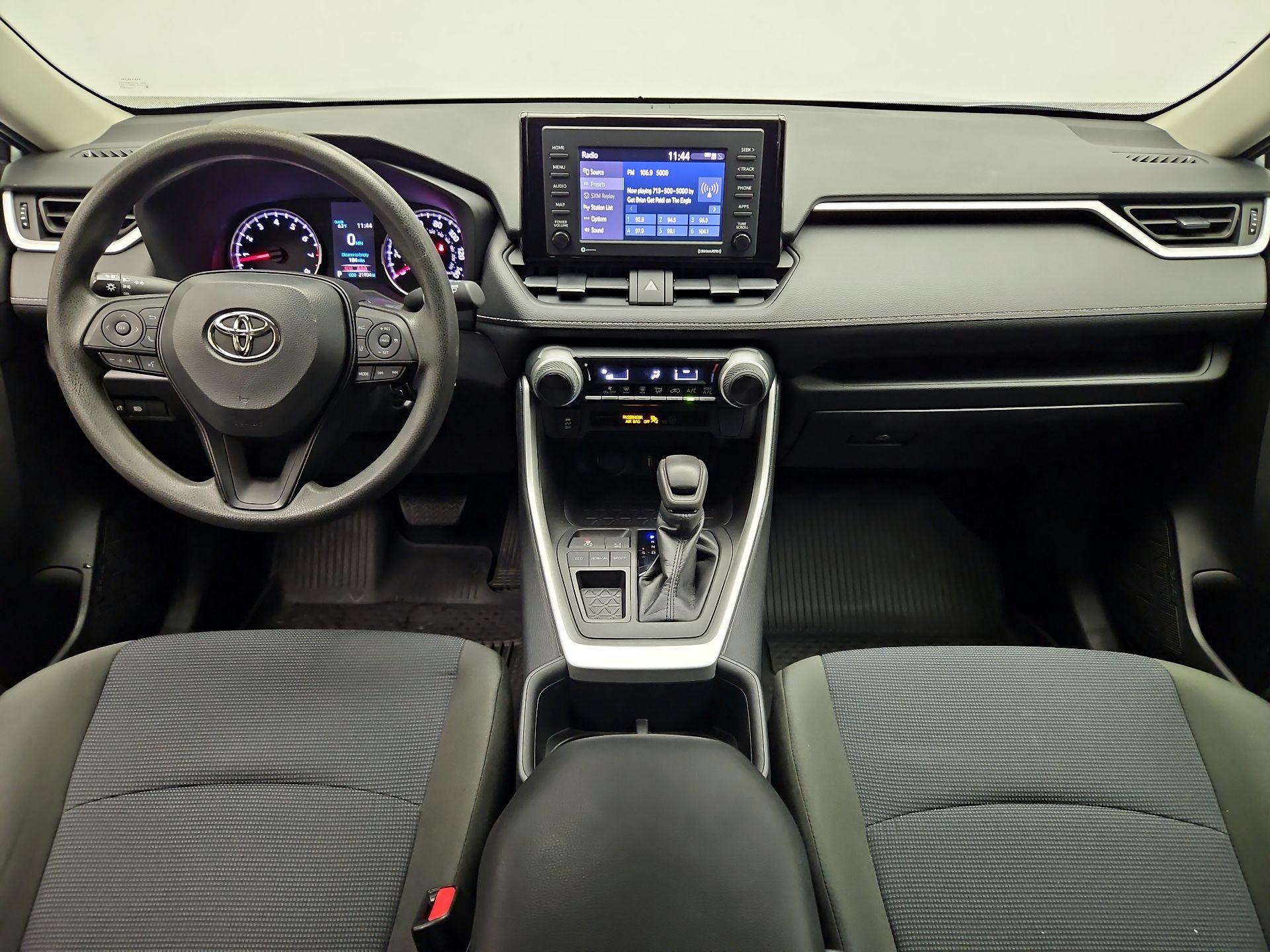 Thumbnail: 2022 Toyota RAV4 - 9