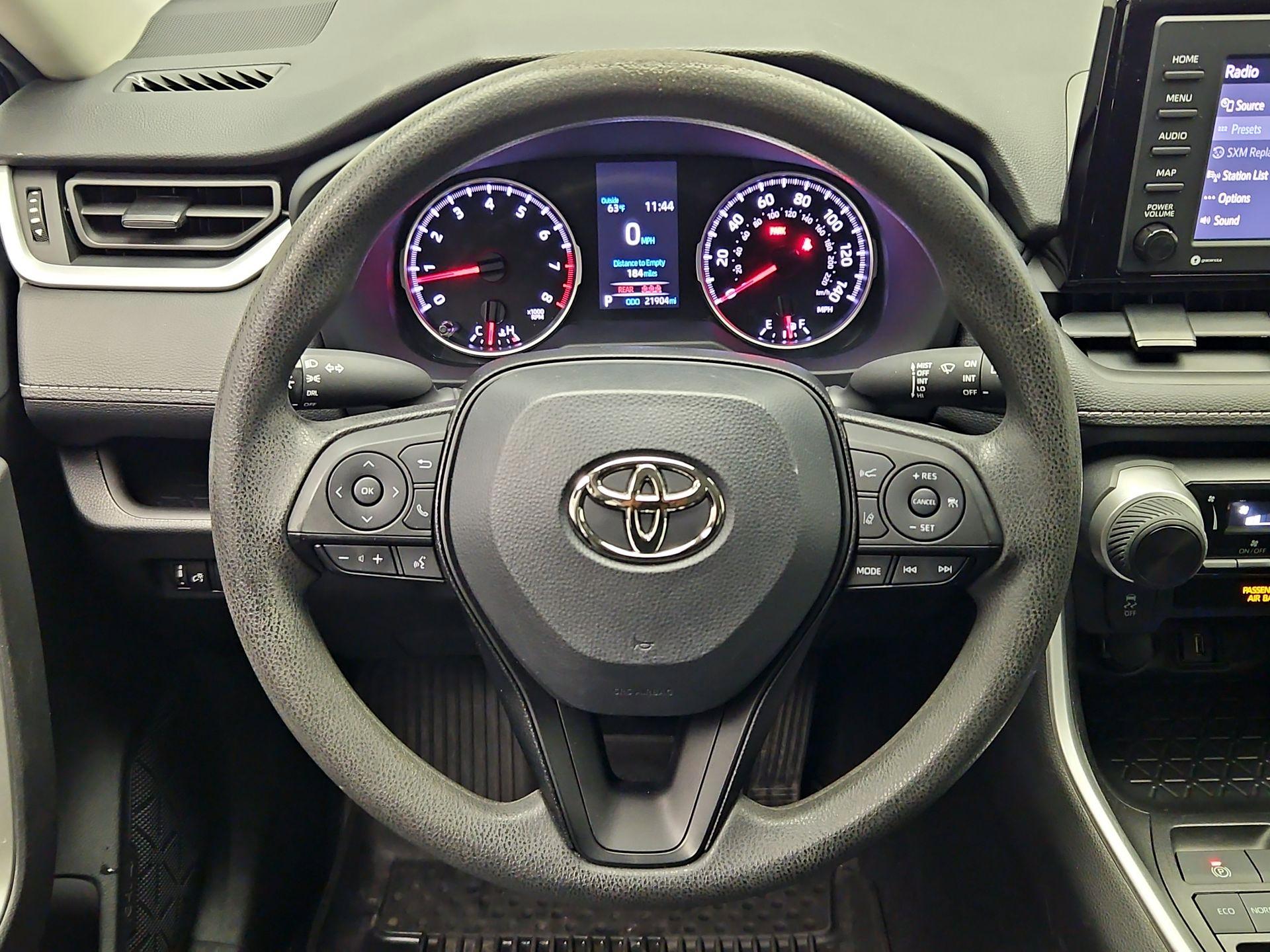 Thumbnail: 2022 Toyota RAV4 - 10