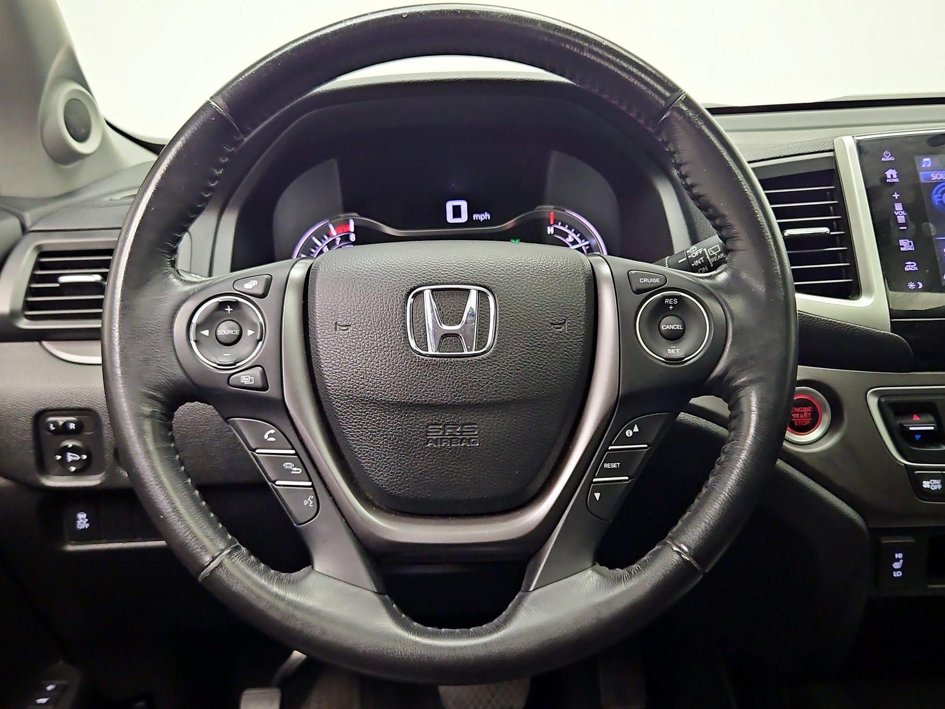 Thumbnail: 2018 Honda Pilot - 10