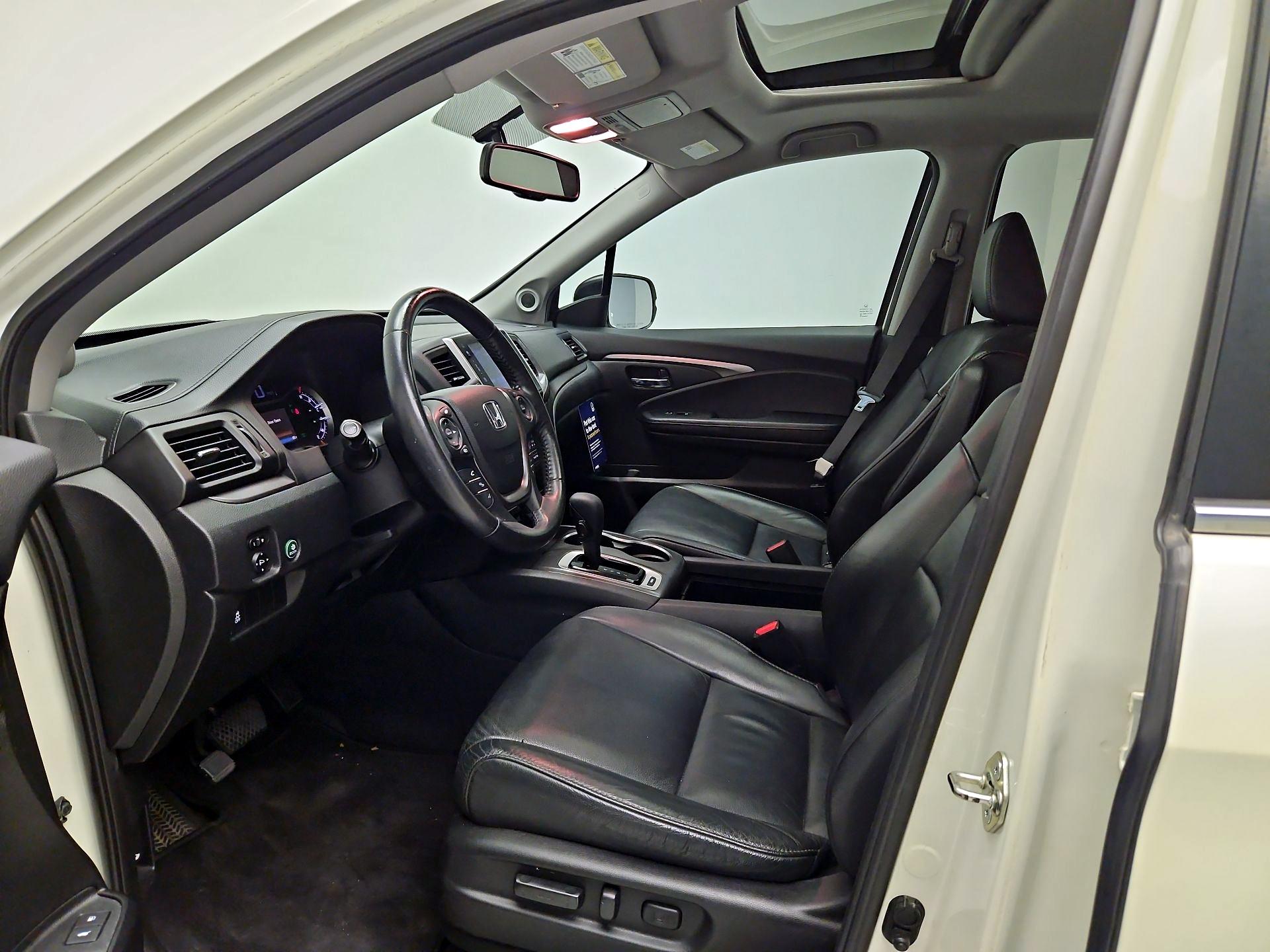 Thumbnail: 2018 Honda Pilot - 11