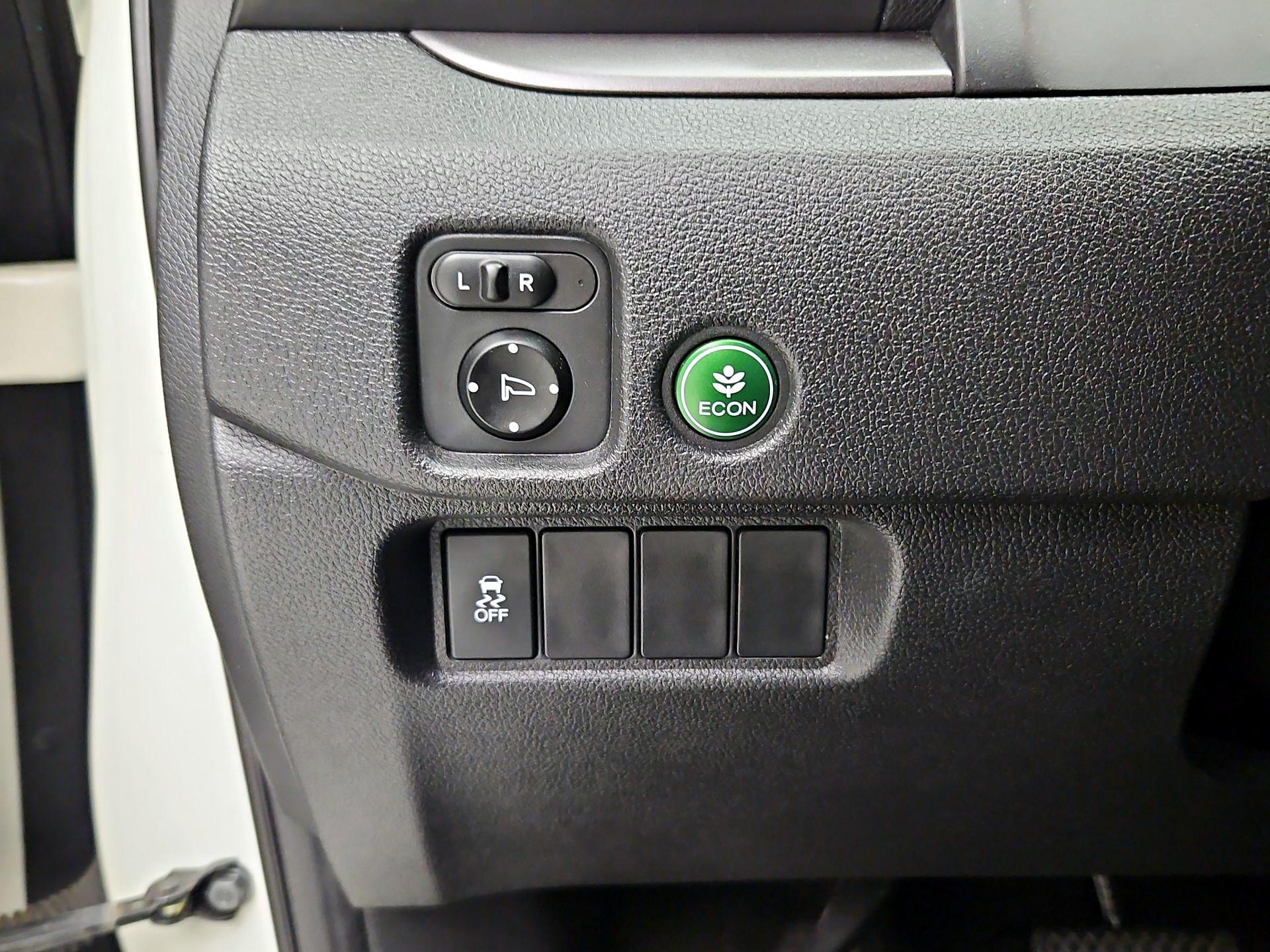 Thumbnail: 2018 Honda Pilot - 13