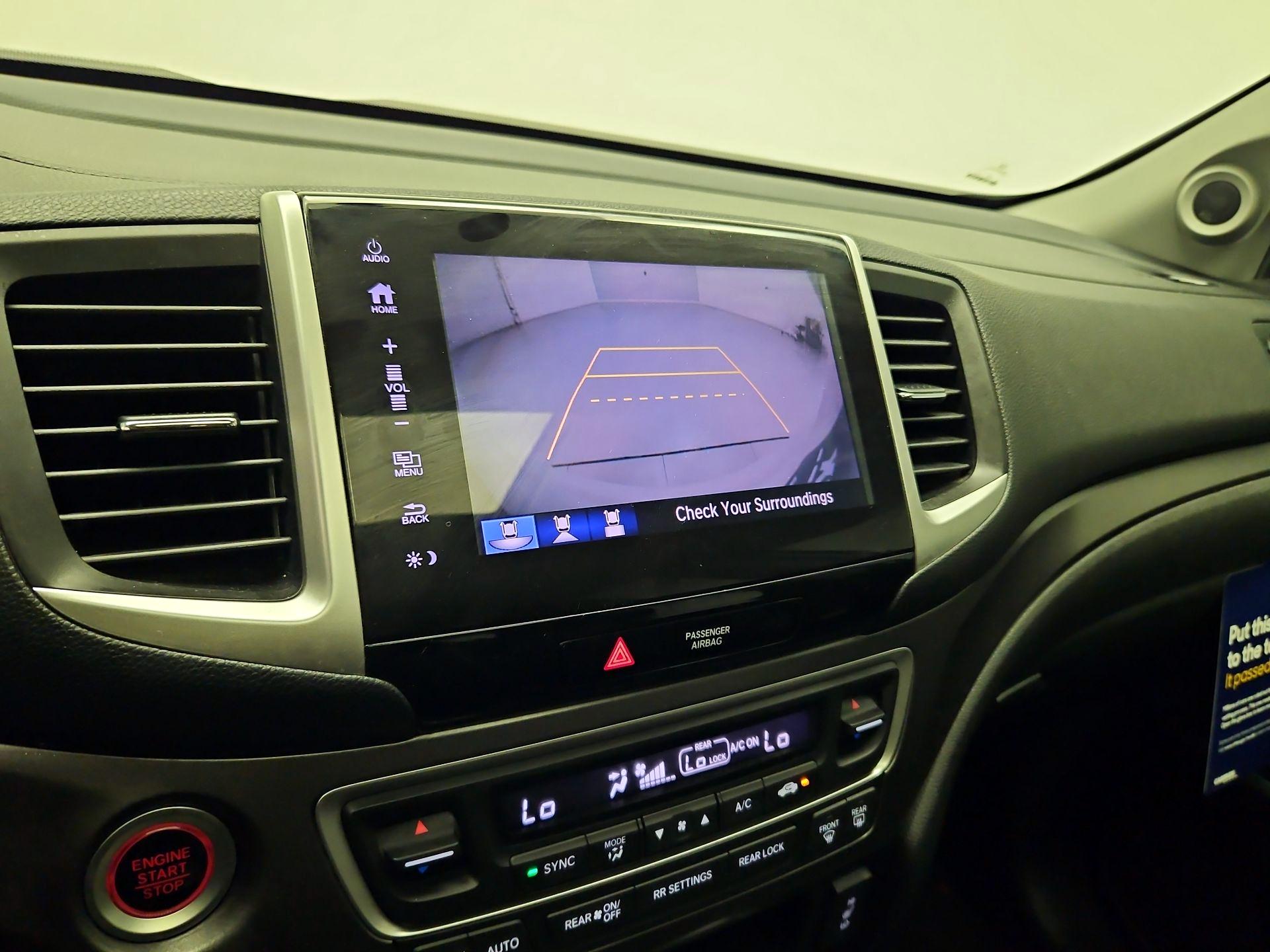 Thumbnail: 2018 Honda Pilot - 14