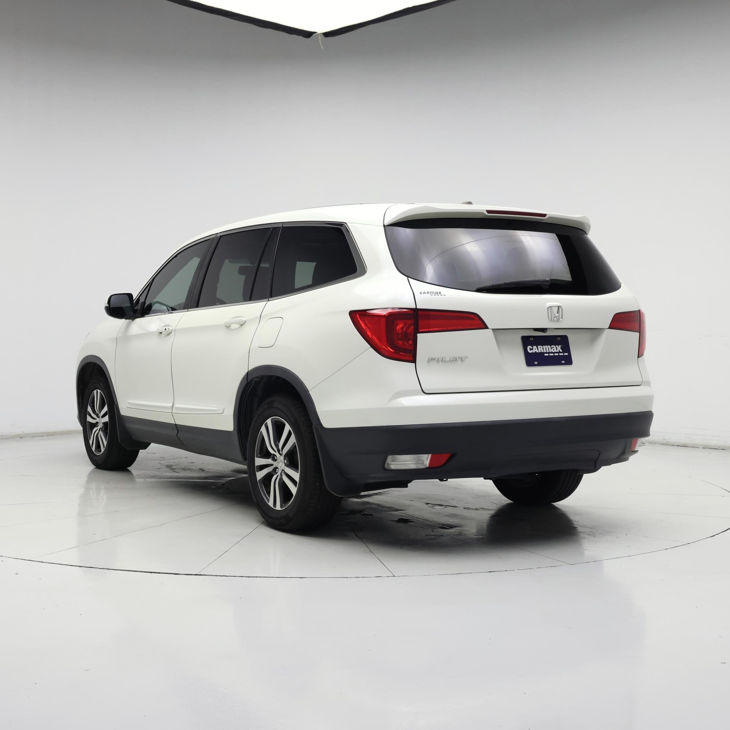 Thumbnail: 2018 Honda Pilot - 2