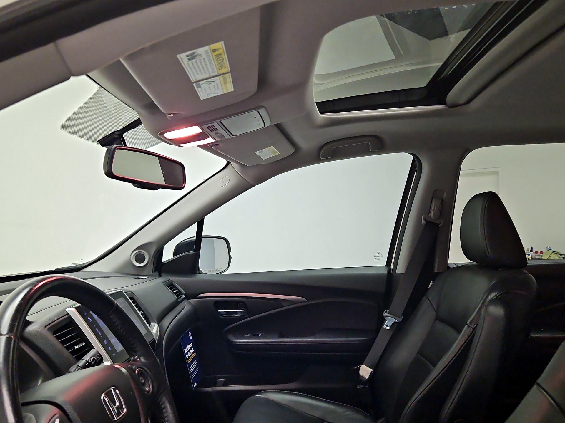 Thumbnail: 2018 Honda Pilot - 19