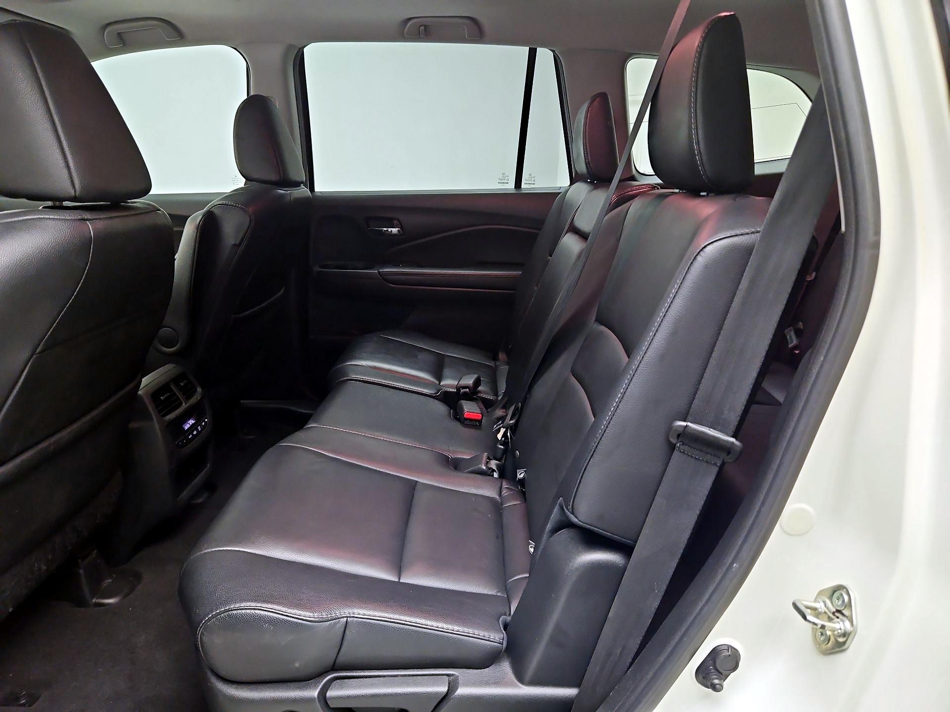 Thumbnail: 2018 Honda Pilot - 20