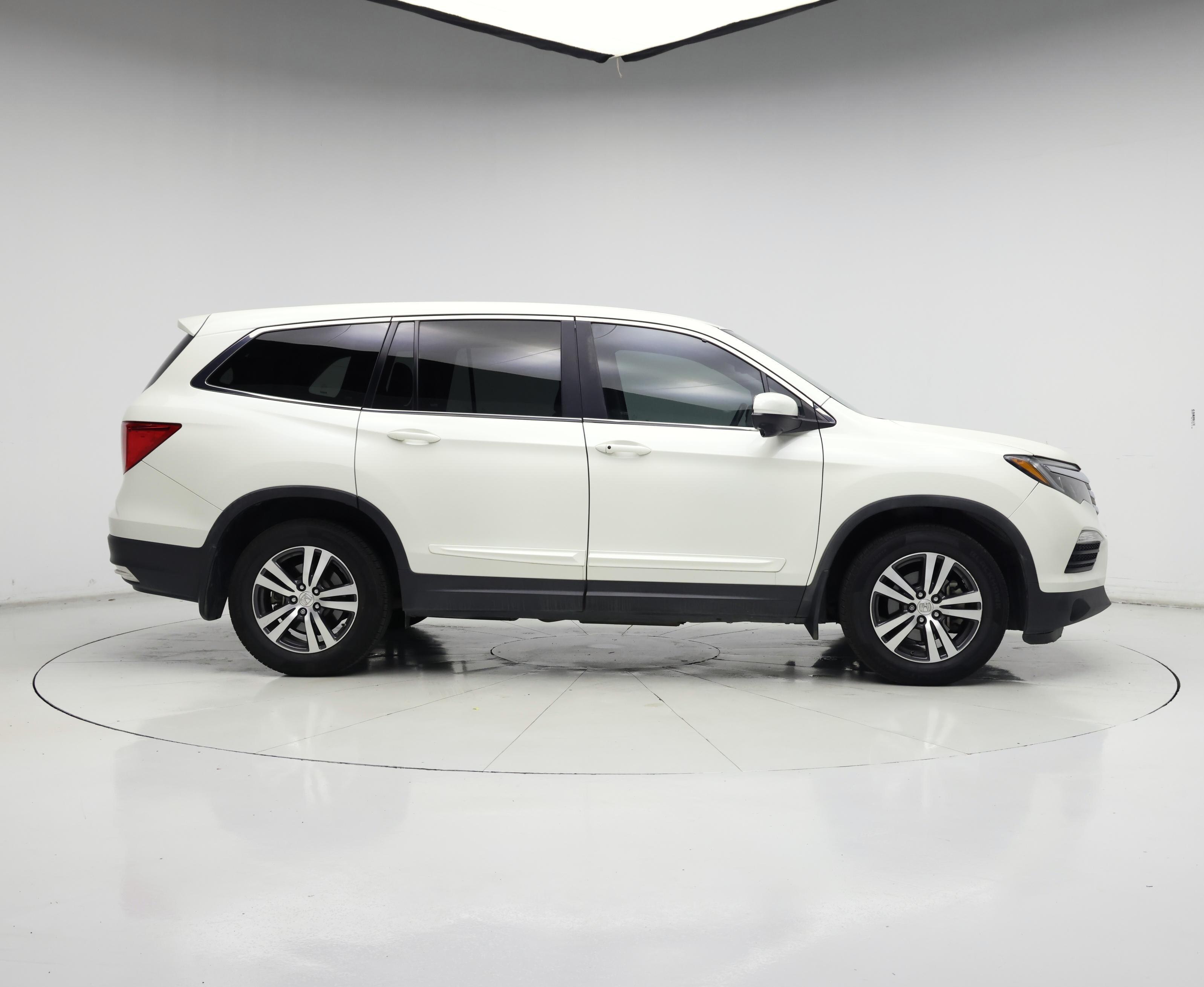 Thumbnail: 2018 Honda Pilot - 7