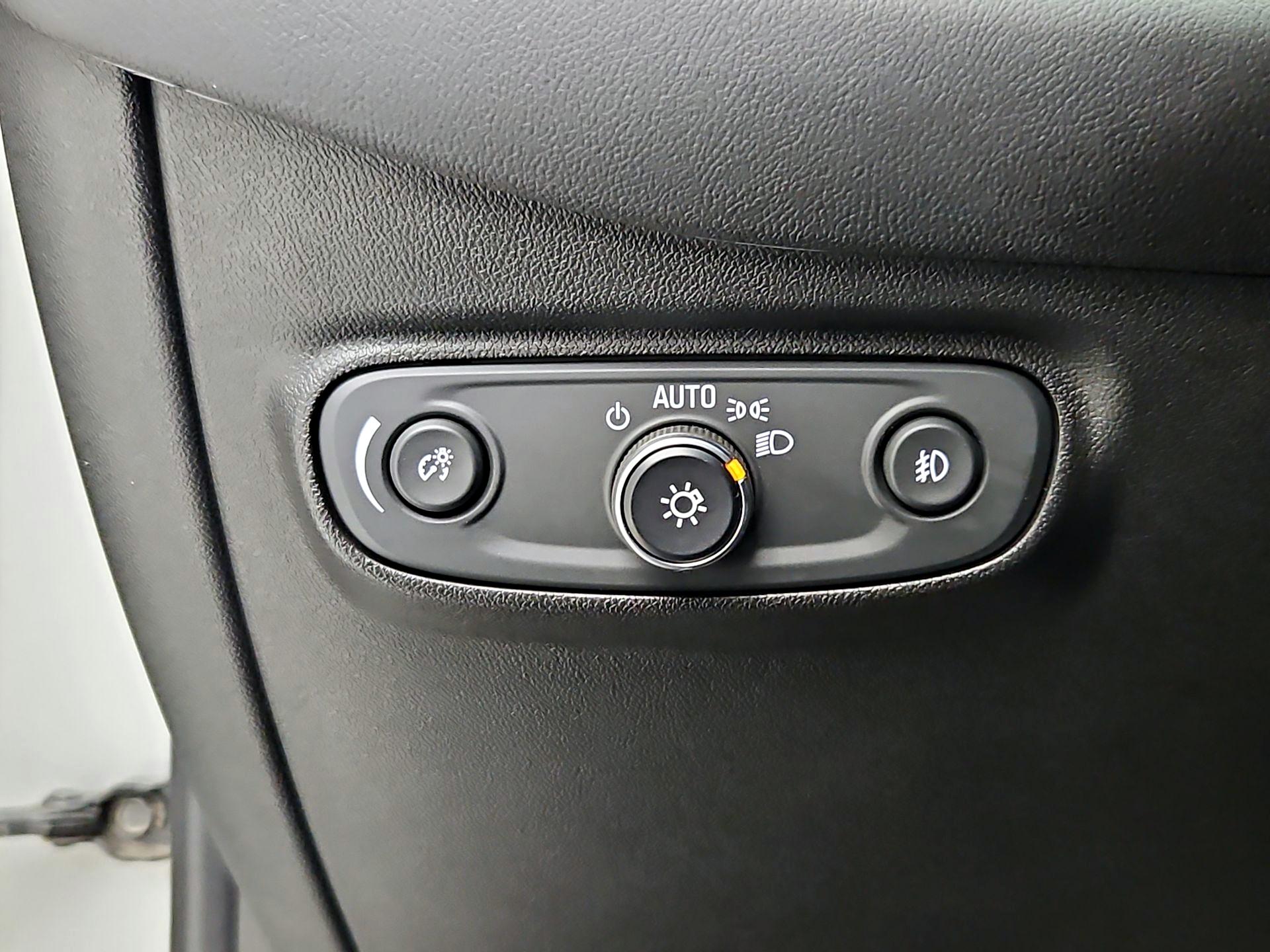 Thumbnail: 2020 Chevrolet Equinox - 13