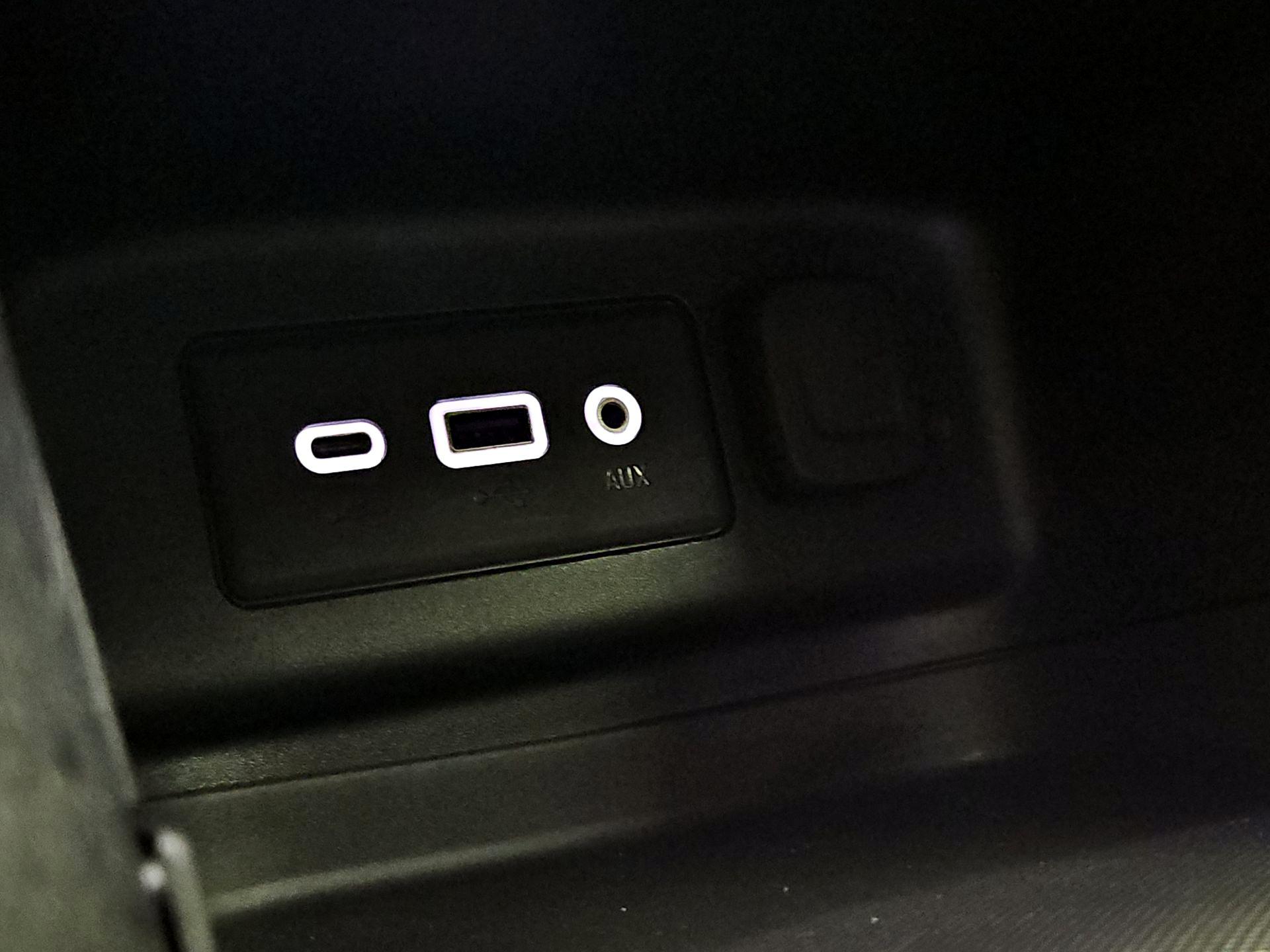 Thumbnail: 2020 Chevrolet Equinox - 18