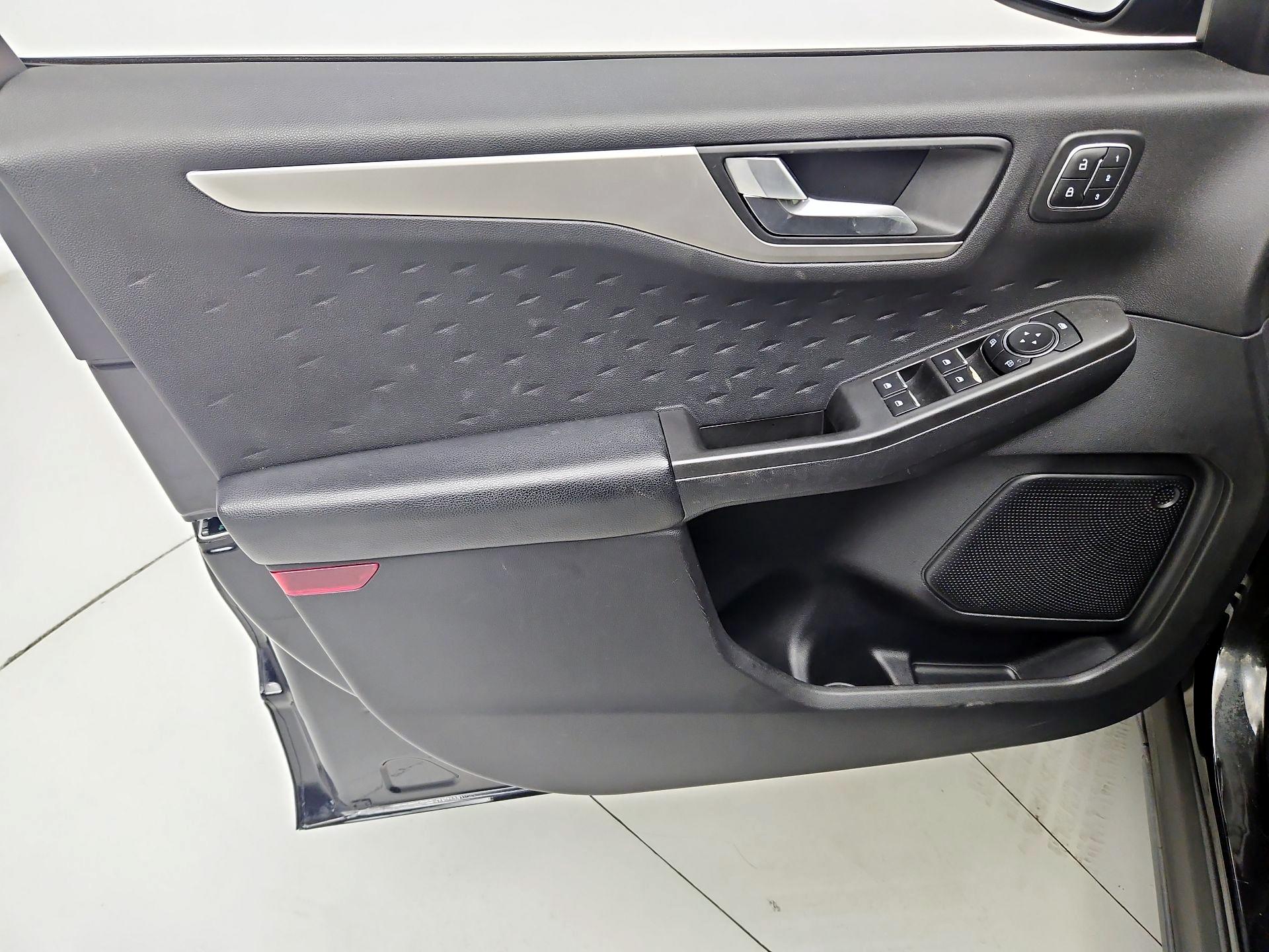 Thumbnail: 2020 Ford Escape - 12