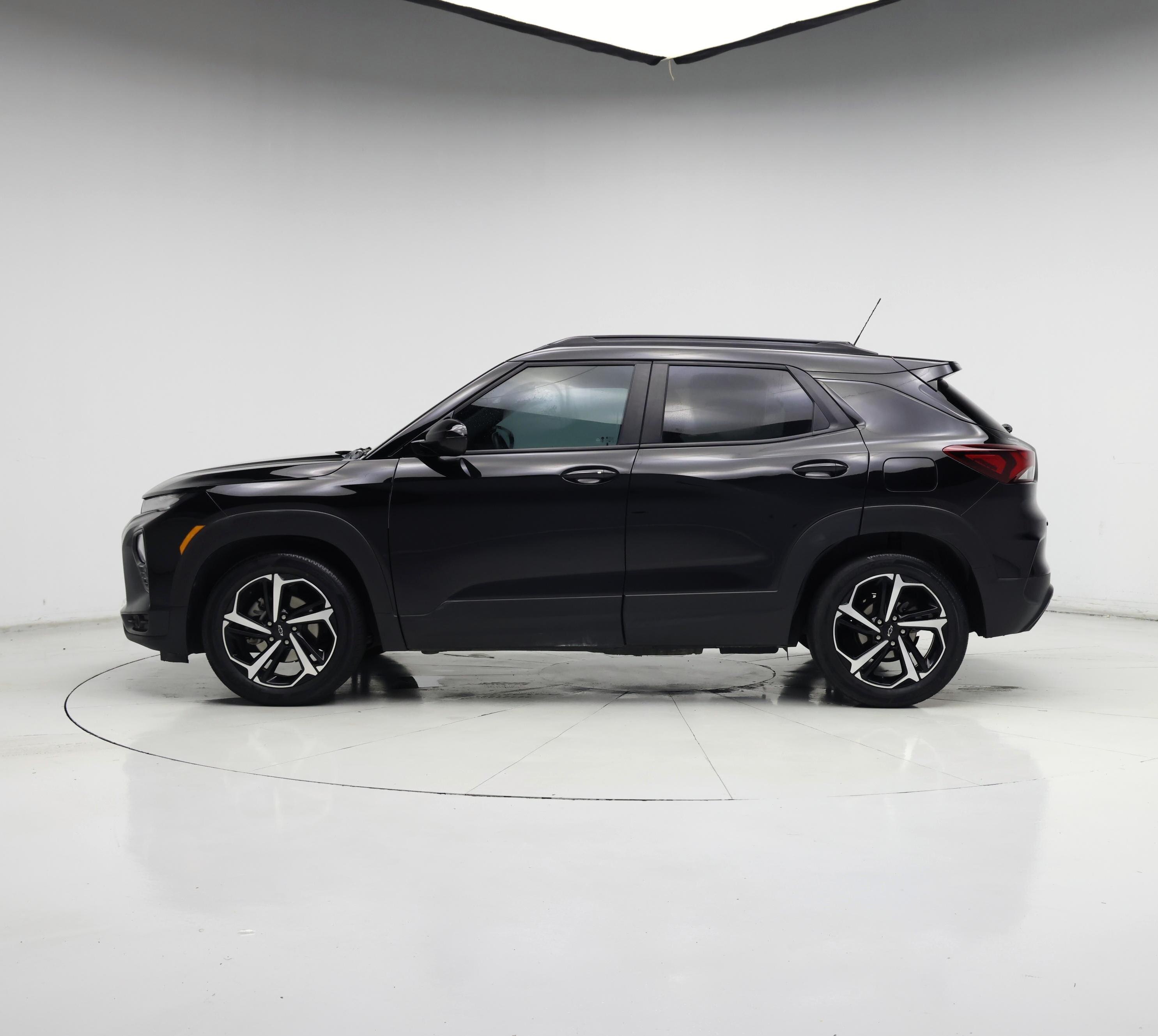 Thumbnail: 2023 Chevrolet TrailBlazer - 3