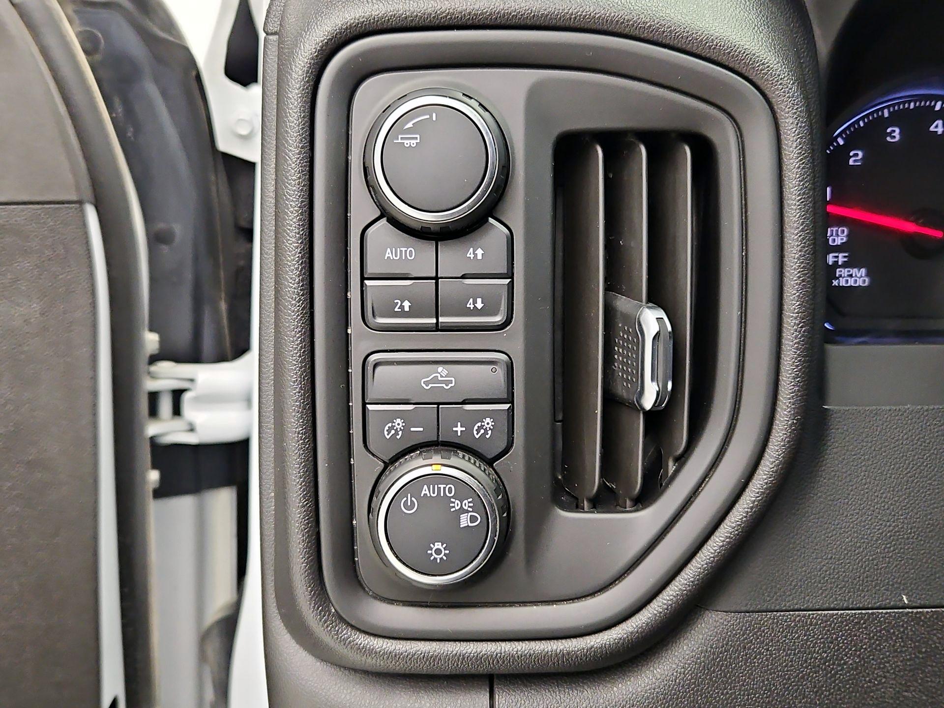 Thumbnail: 2023 Chevrolet Silverado 1500 - 13