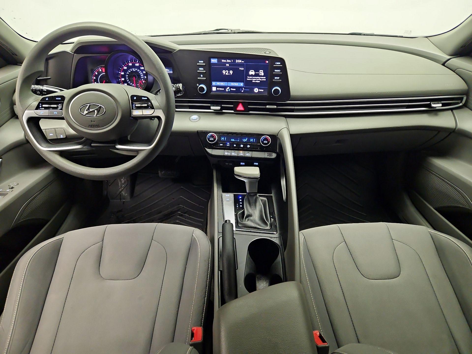 Thumbnail: 2023 Hyundai Elantra - 9