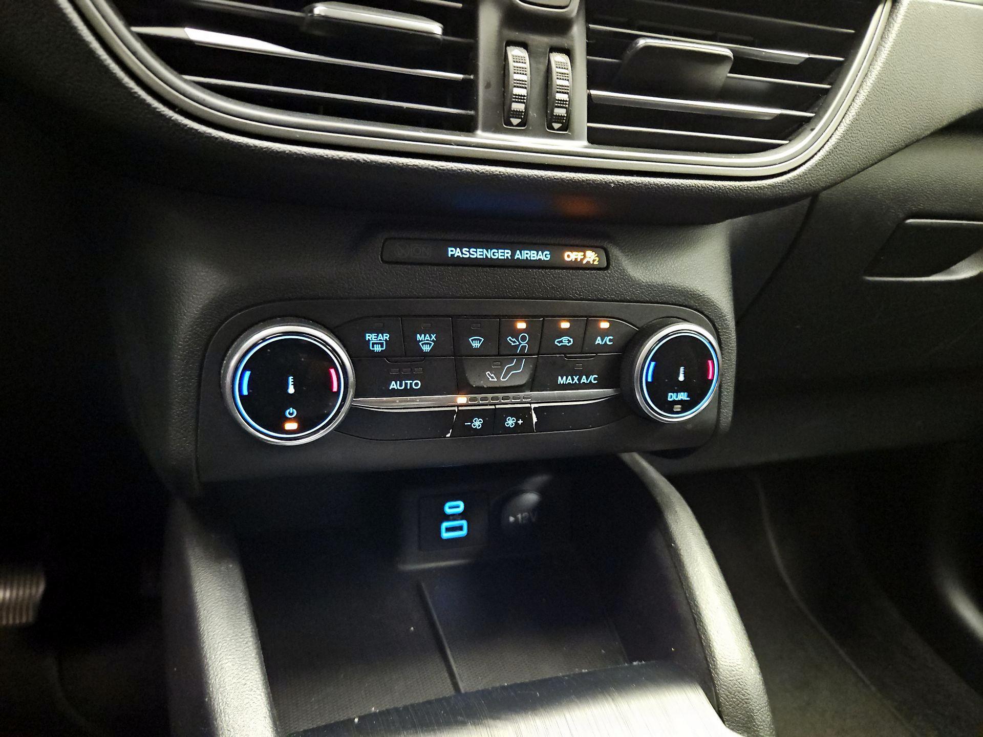 Thumbnail: 2023 Ford Escape - 15