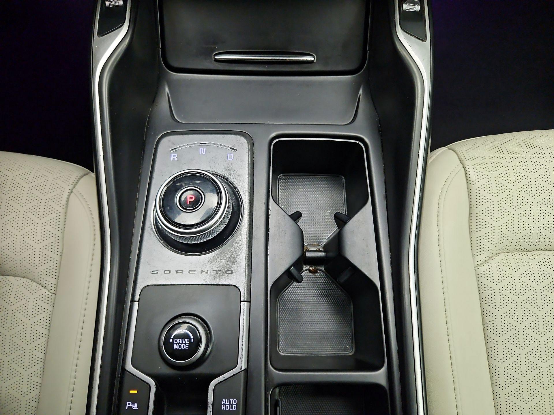 Thumbnail: 2024 Kia Sorento - 18