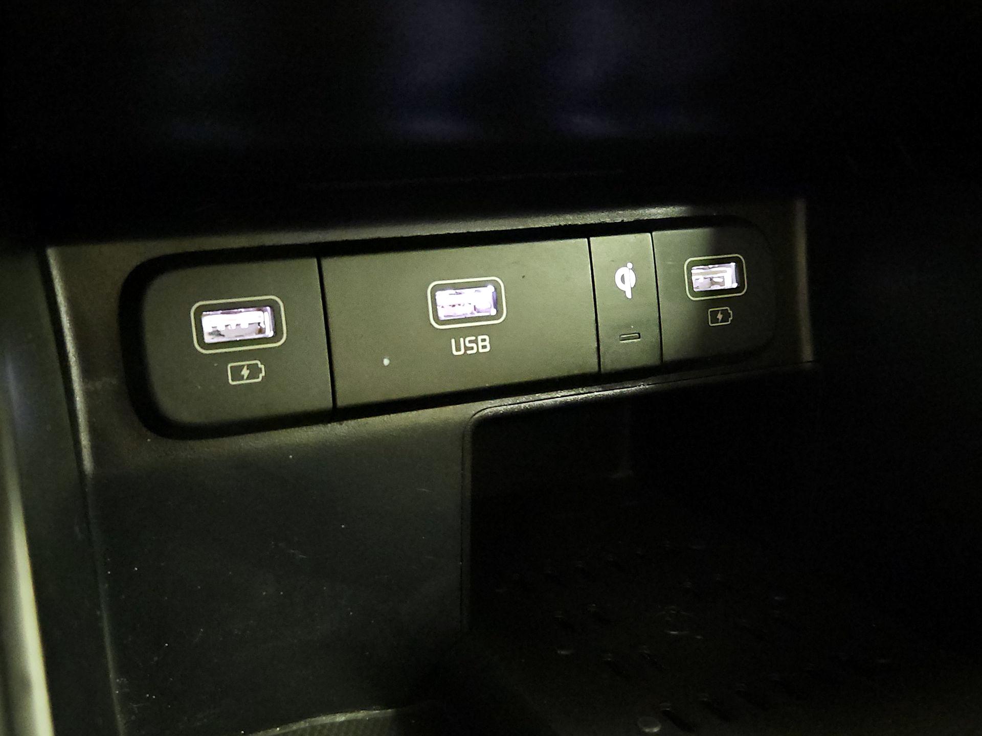 Thumbnail: 2024 Kia Sorento - 19