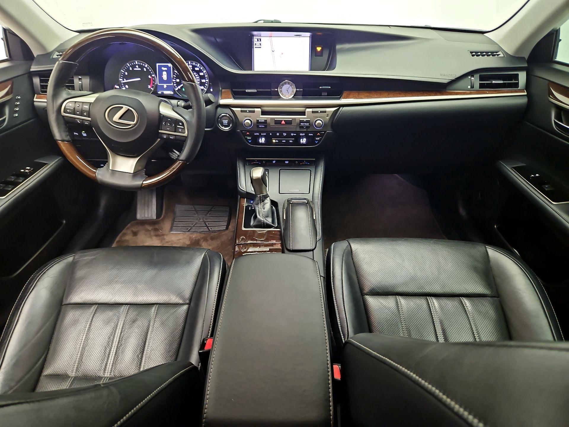 Thumbnail: 2018 Lexus ES - 9