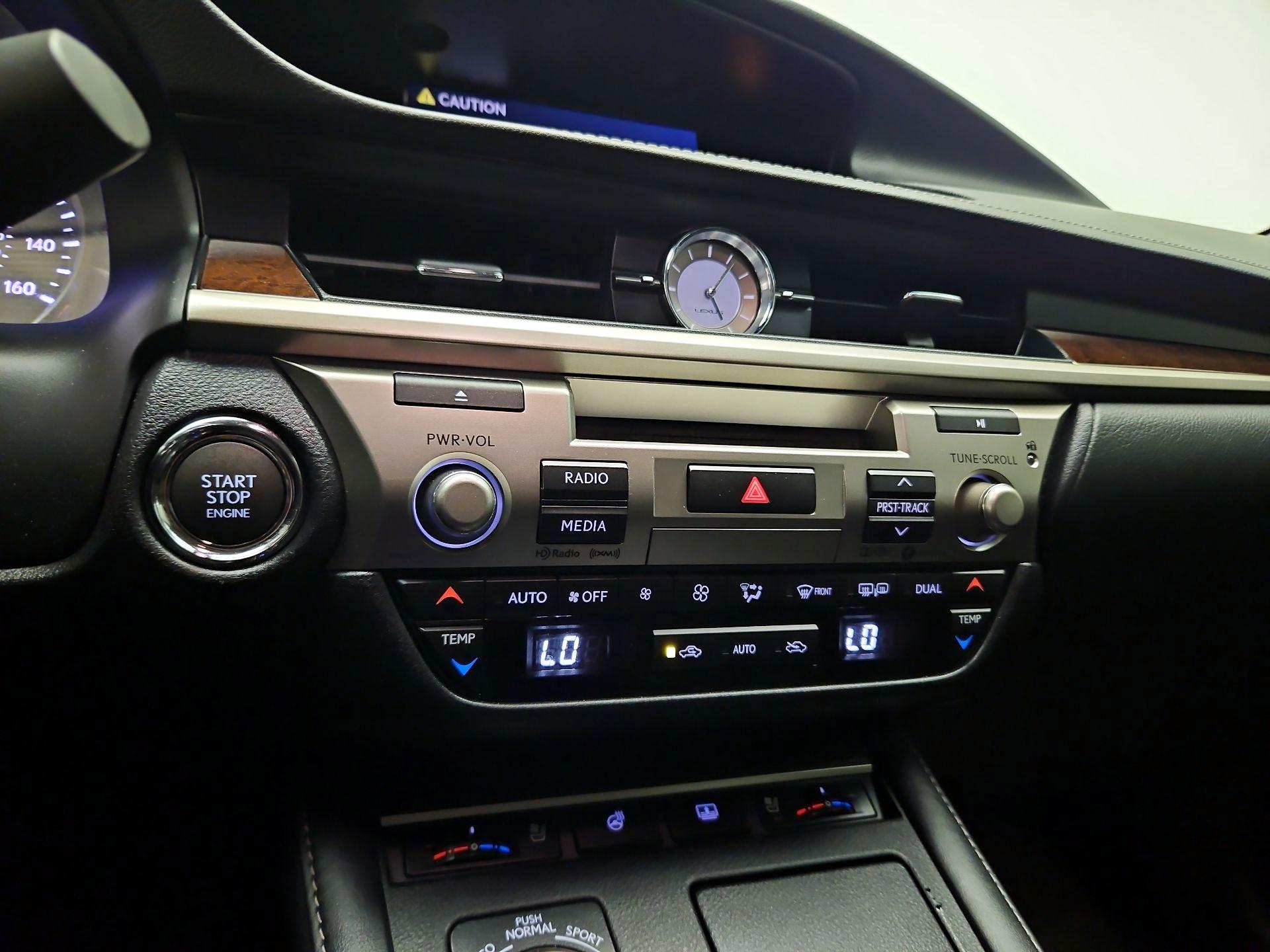 Thumbnail: 2018 Lexus ES - 15