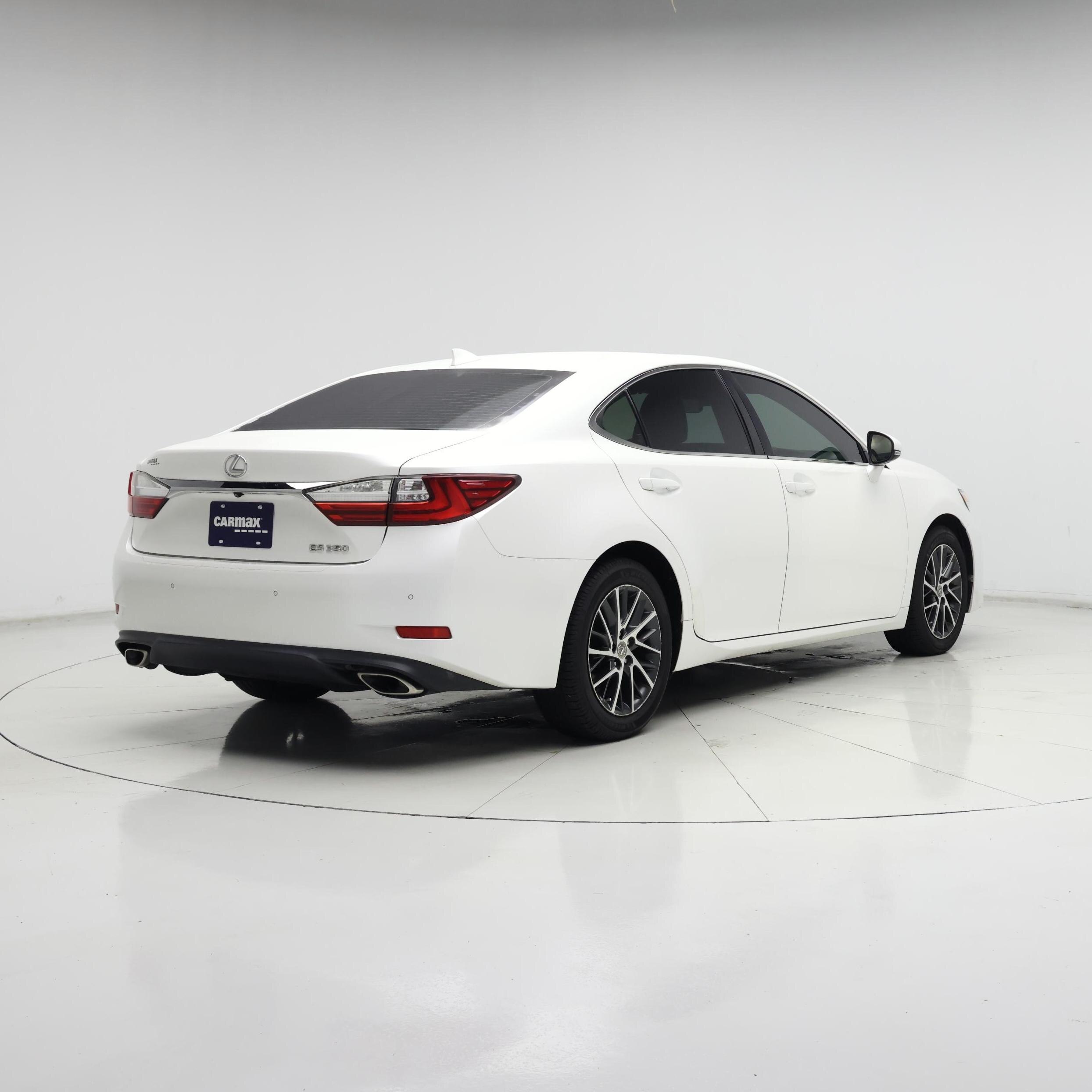 Thumbnail: 2018 Lexus ES - 8