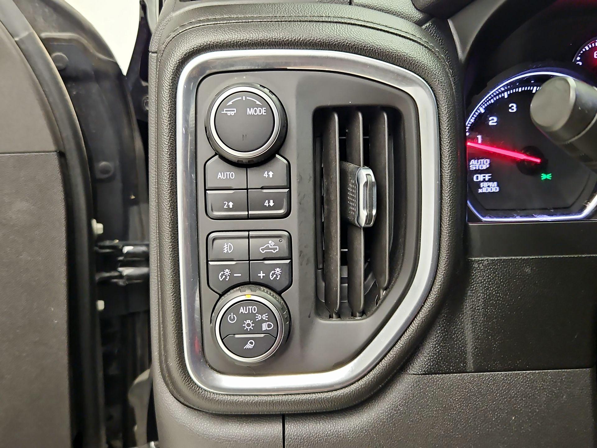 Thumbnail: 2021 Chevrolet Silverado 1500 - 13