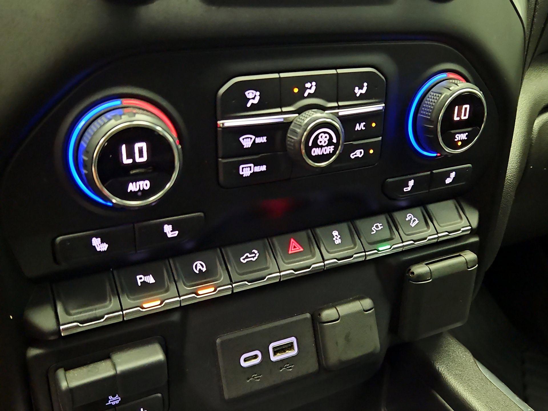 Thumbnail: 2021 Chevrolet Silverado 1500 - 16