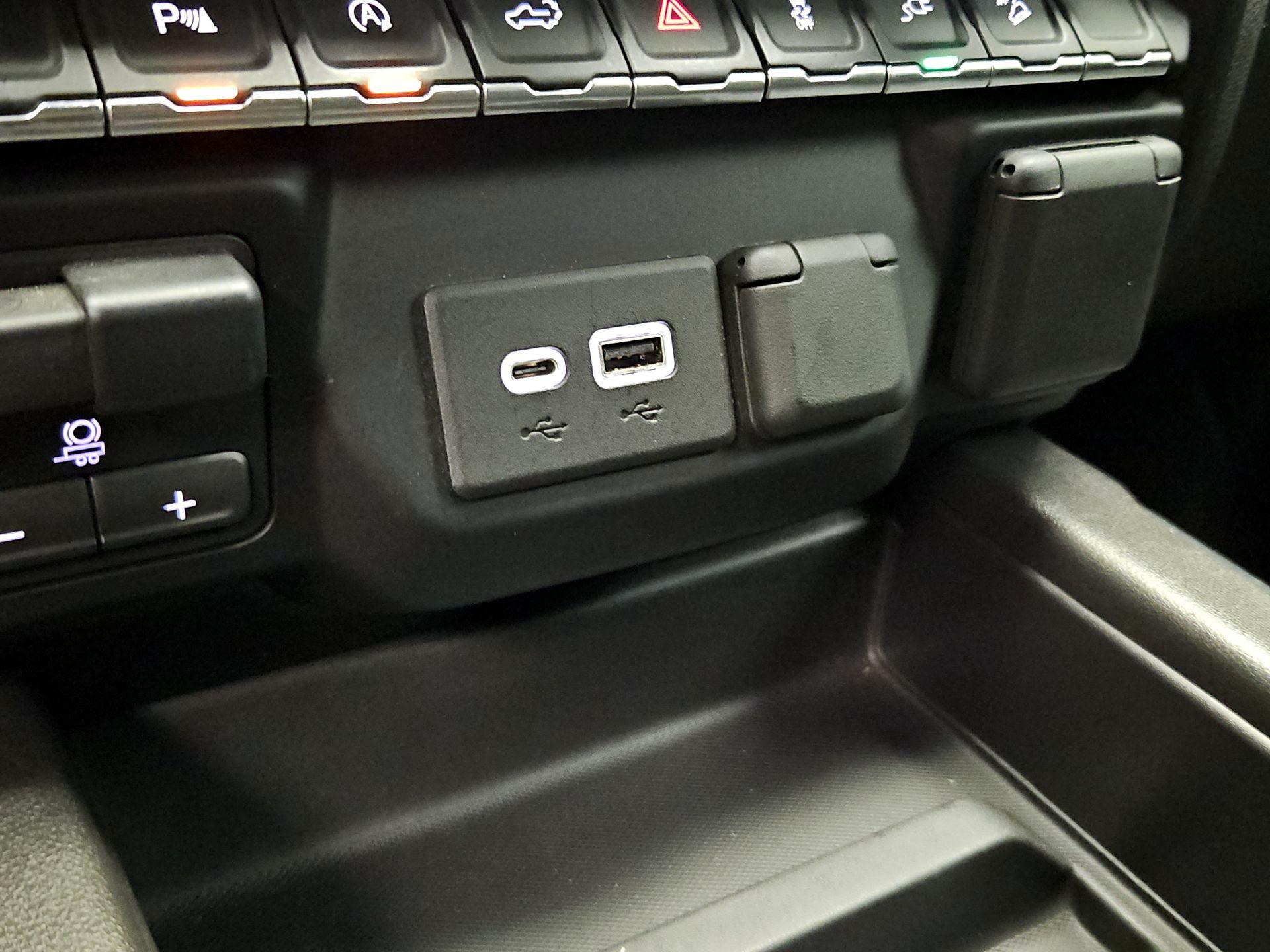 Thumbnail: 2021 Chevrolet Silverado 1500 - 18