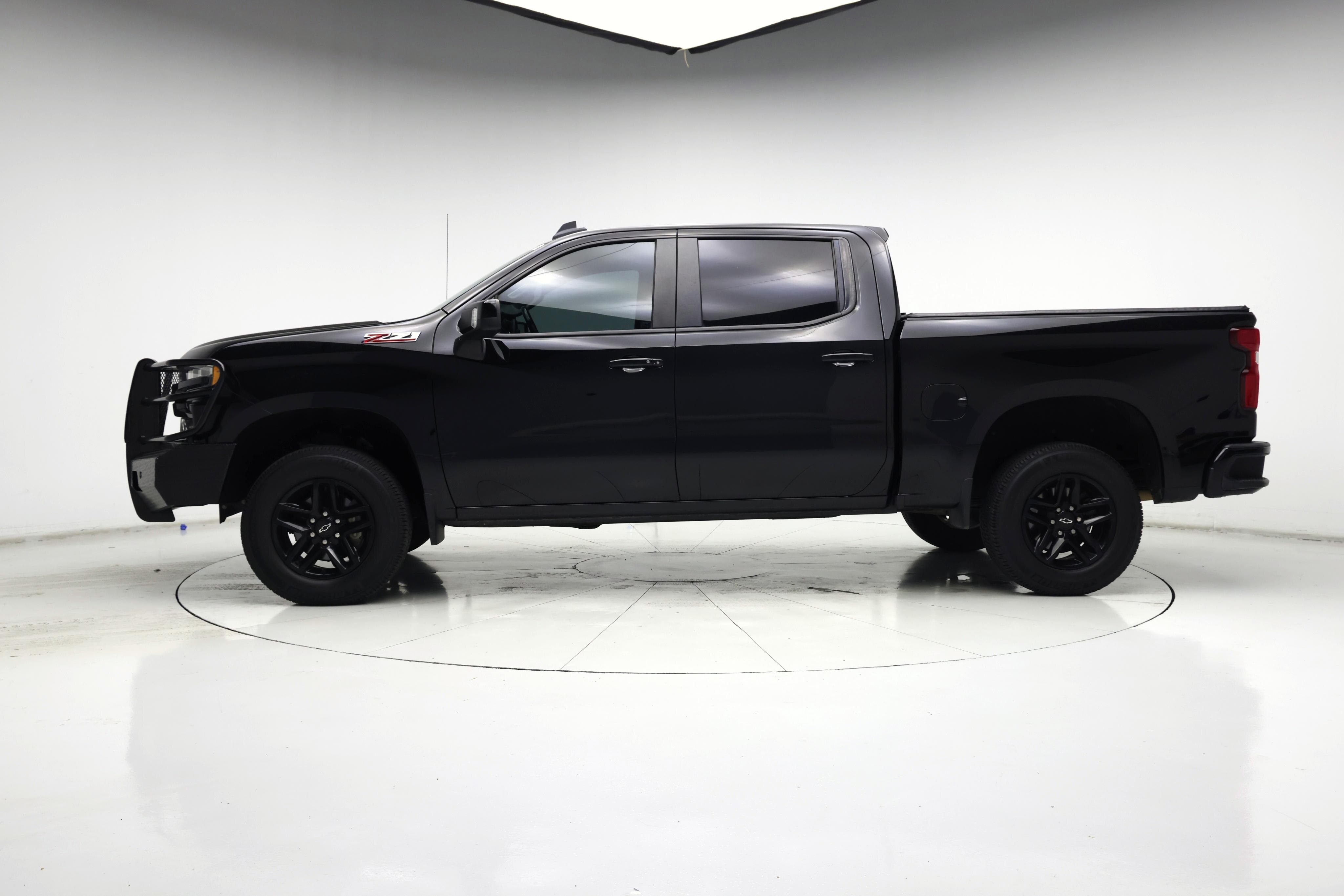 Thumbnail: 2021 Chevrolet Silverado 1500 - 3