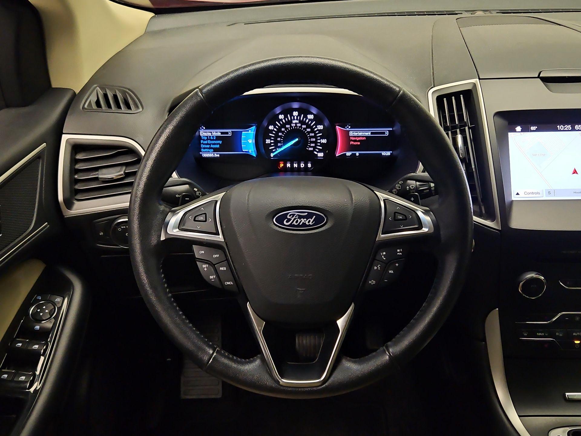 Thumbnail: 2018 Ford Edge - 10