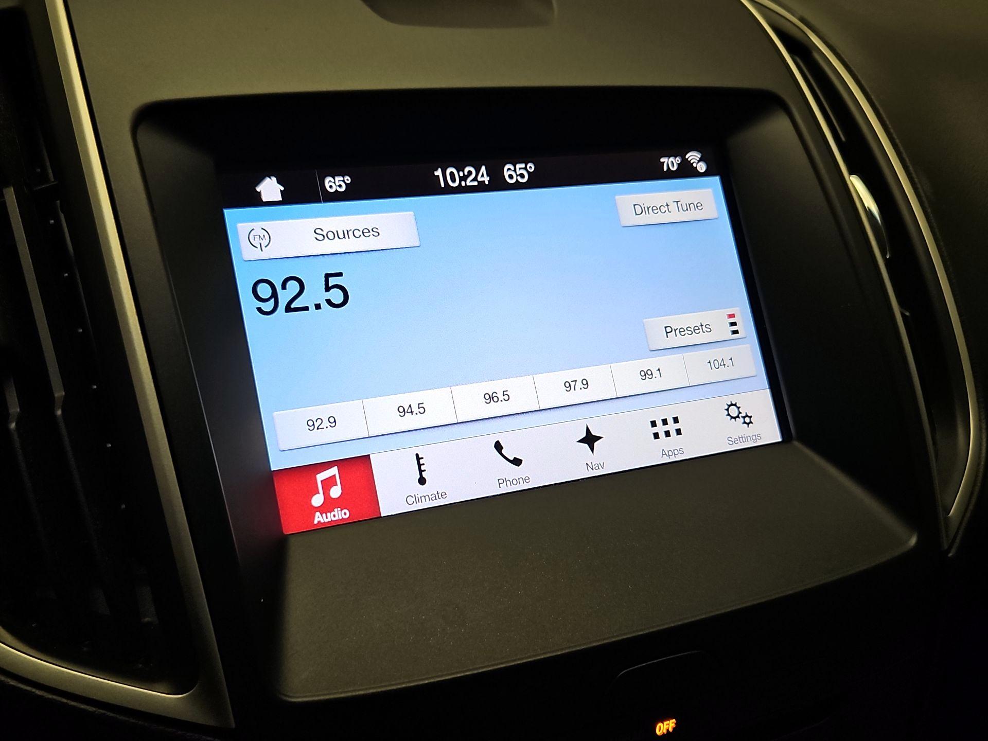 Thumbnail: 2018 Ford Edge - 16