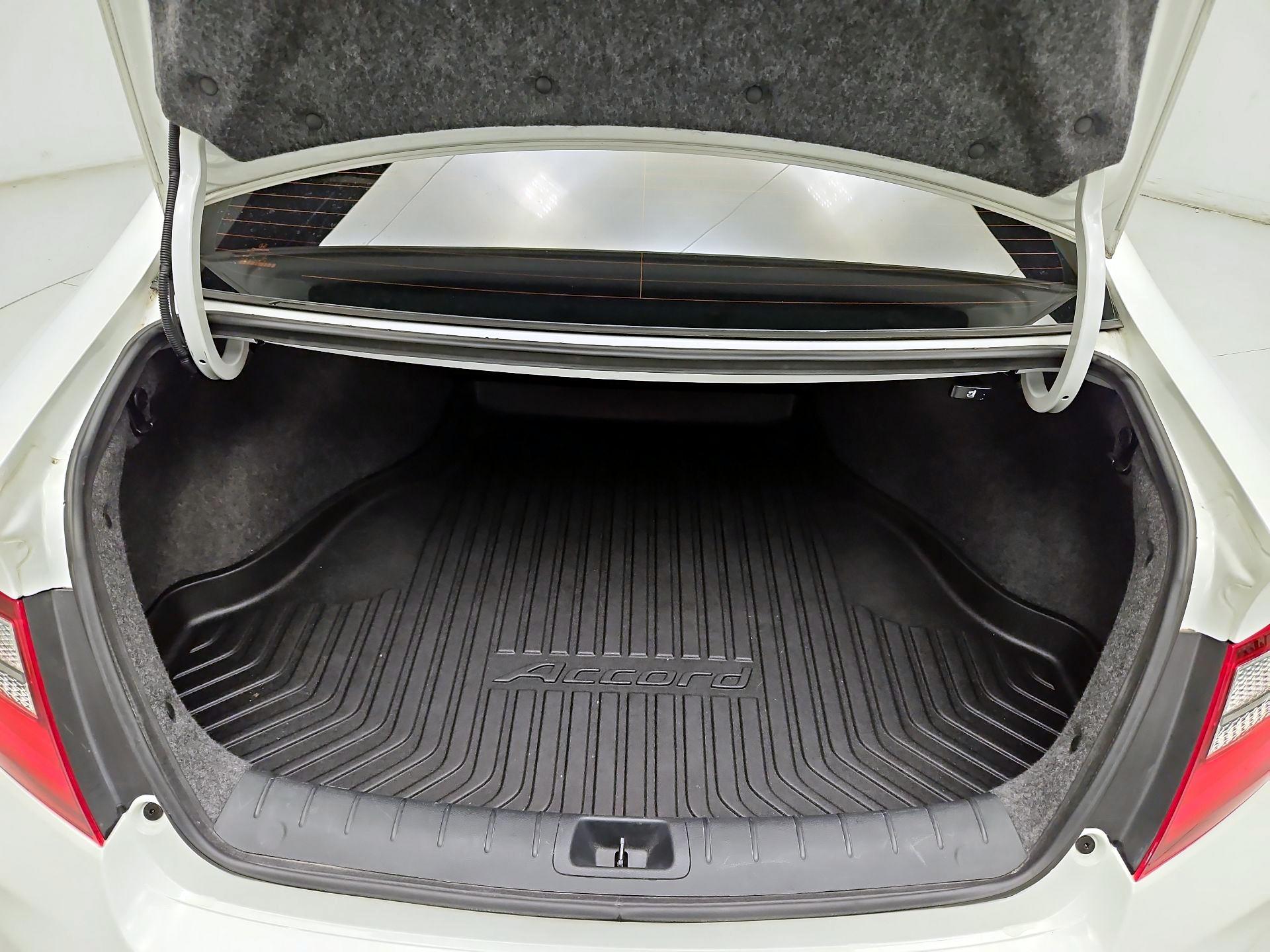 Thumbnail: 2016 Honda Accord - 17