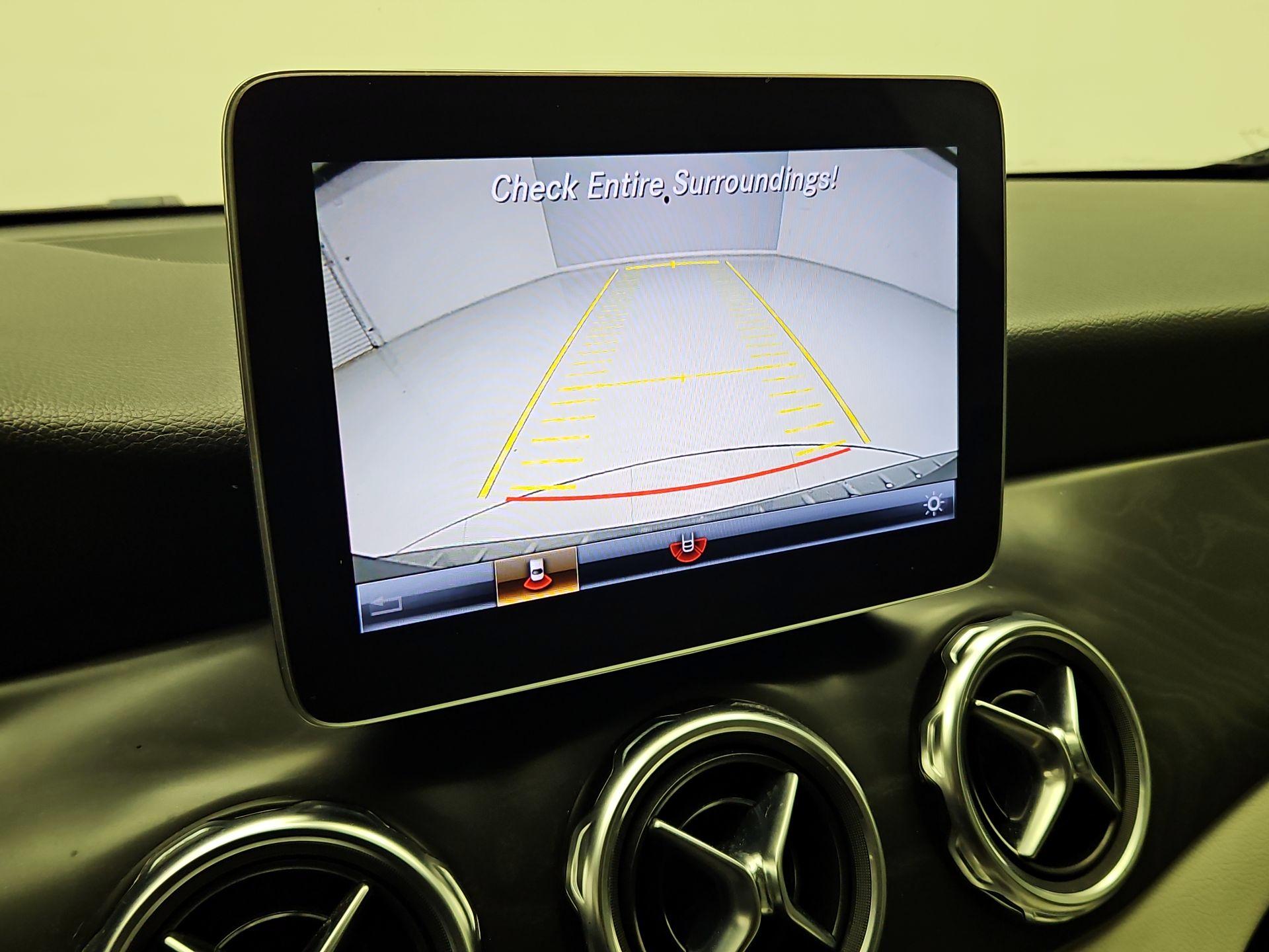 Thumbnail: 2019 Mercedes-Benz GLA - 14