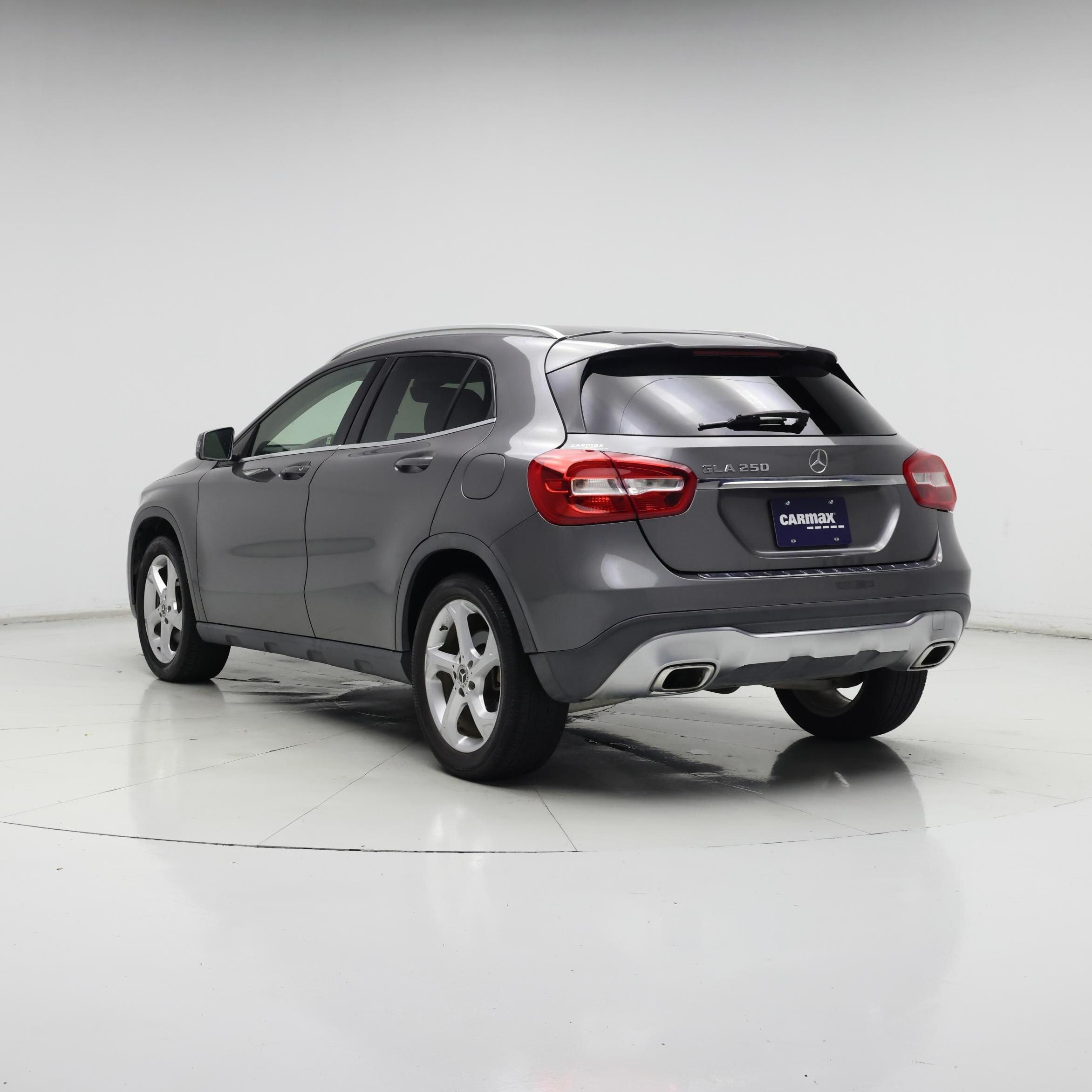 Thumbnail: 2019 Mercedes-Benz GLA - 2