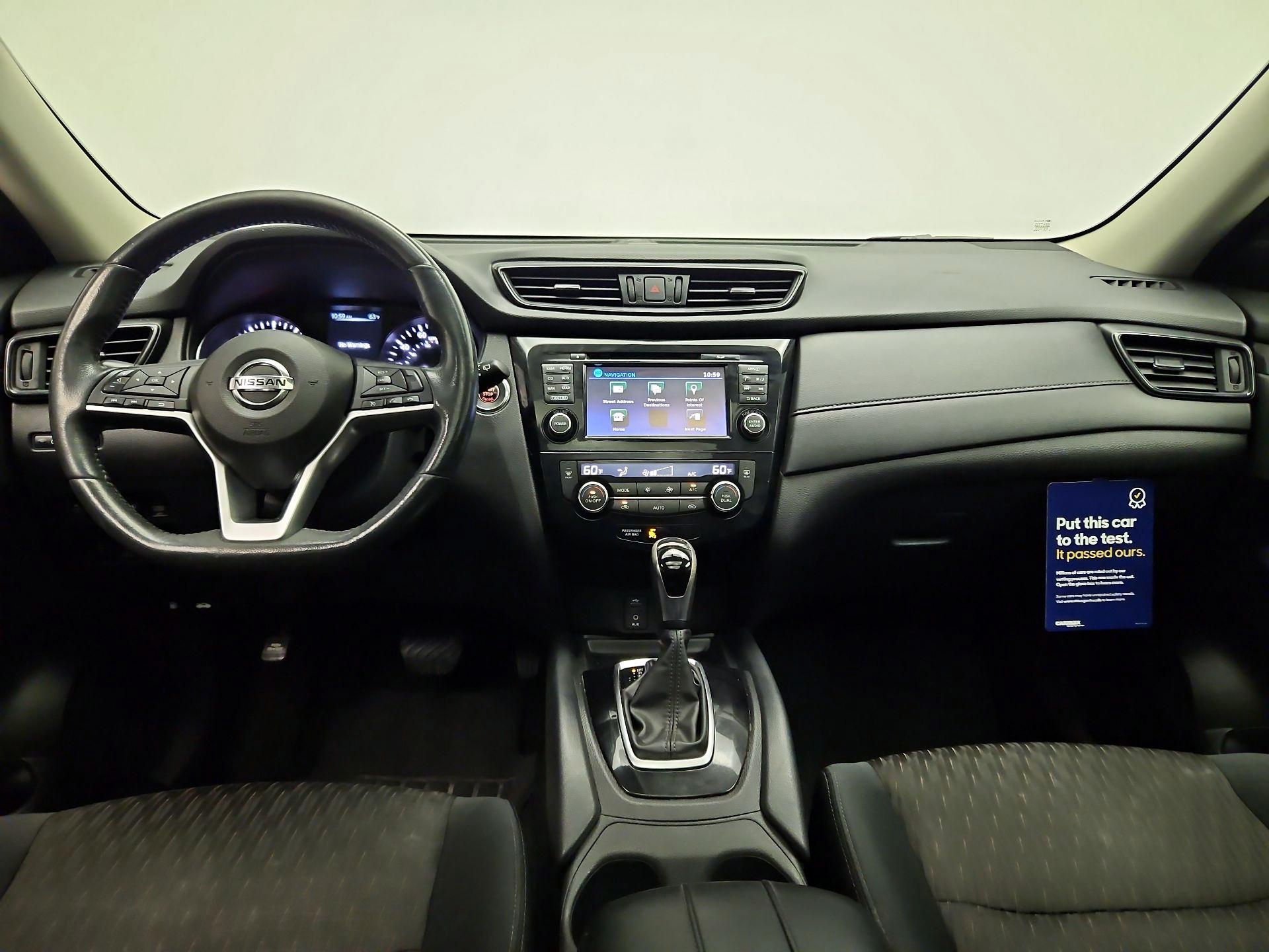 Thumbnail: 2017 Nissan Rogue - 9