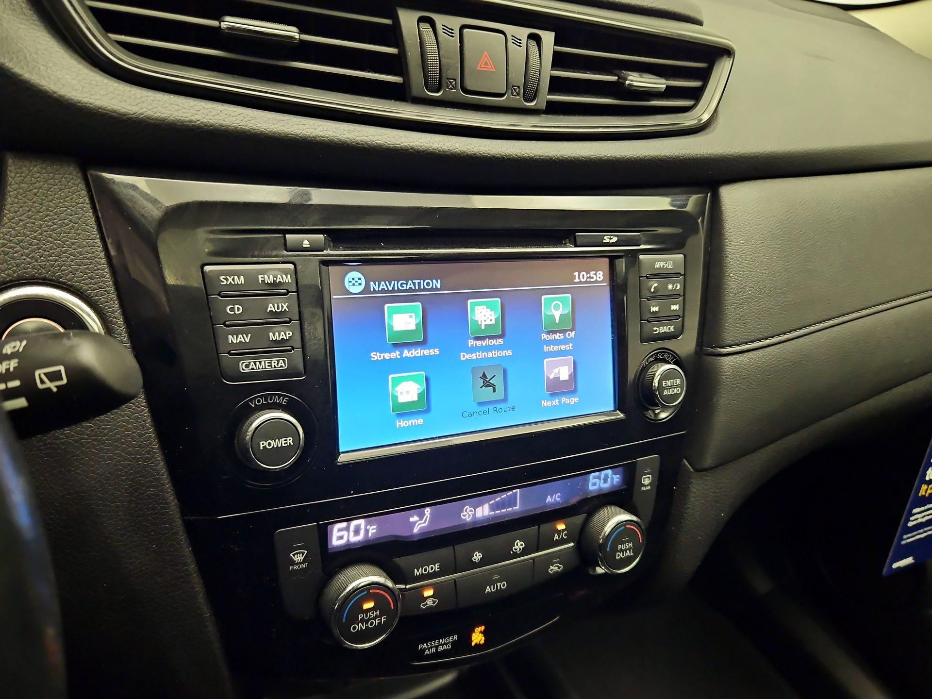 Thumbnail: 2017 Nissan Rogue - 14