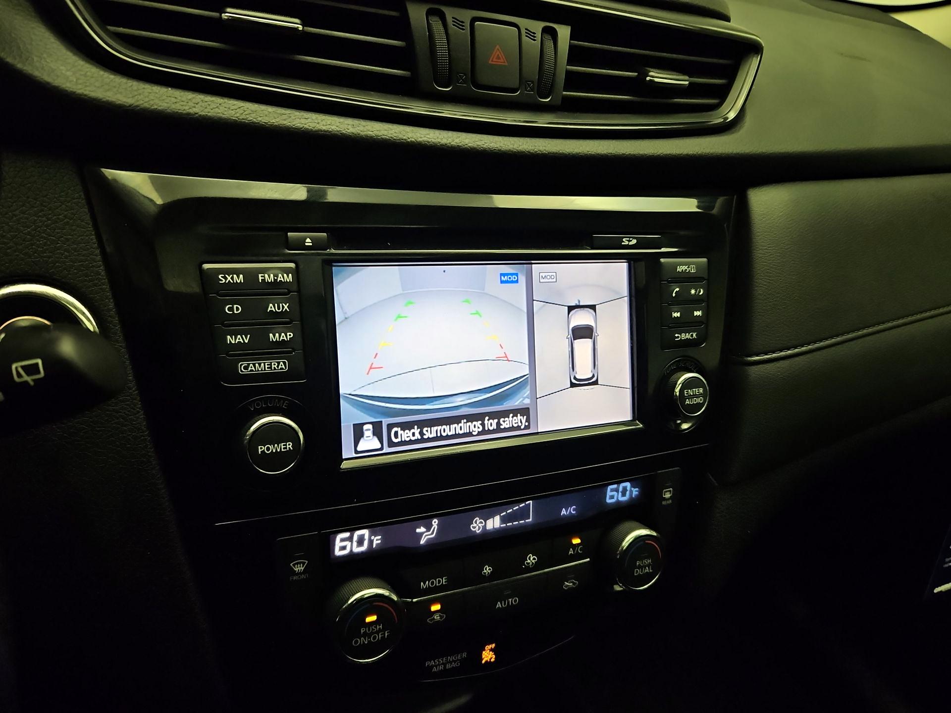 Thumbnail: 2017 Nissan Rogue - 15