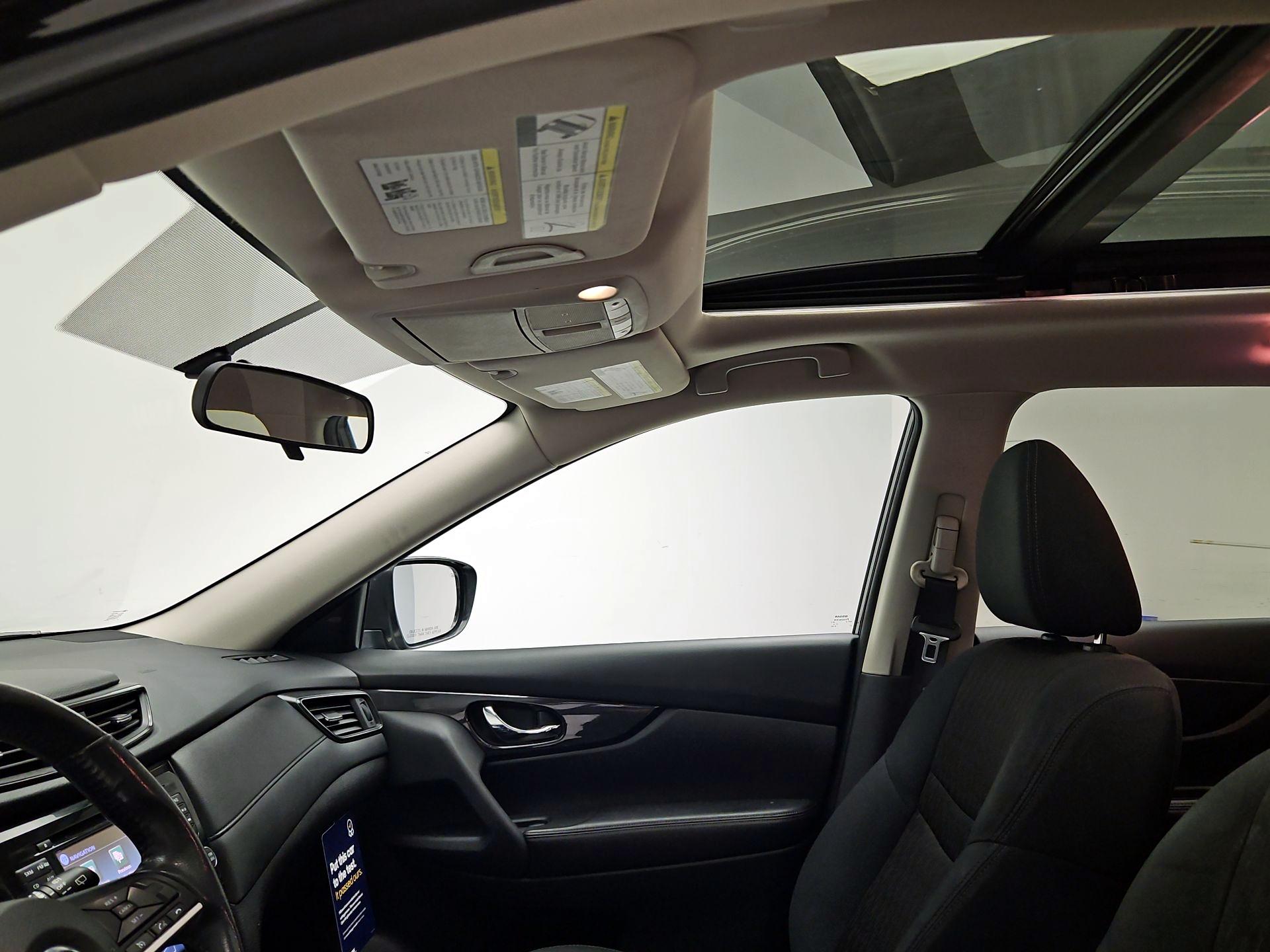 Thumbnail: 2017 Nissan Rogue - 20