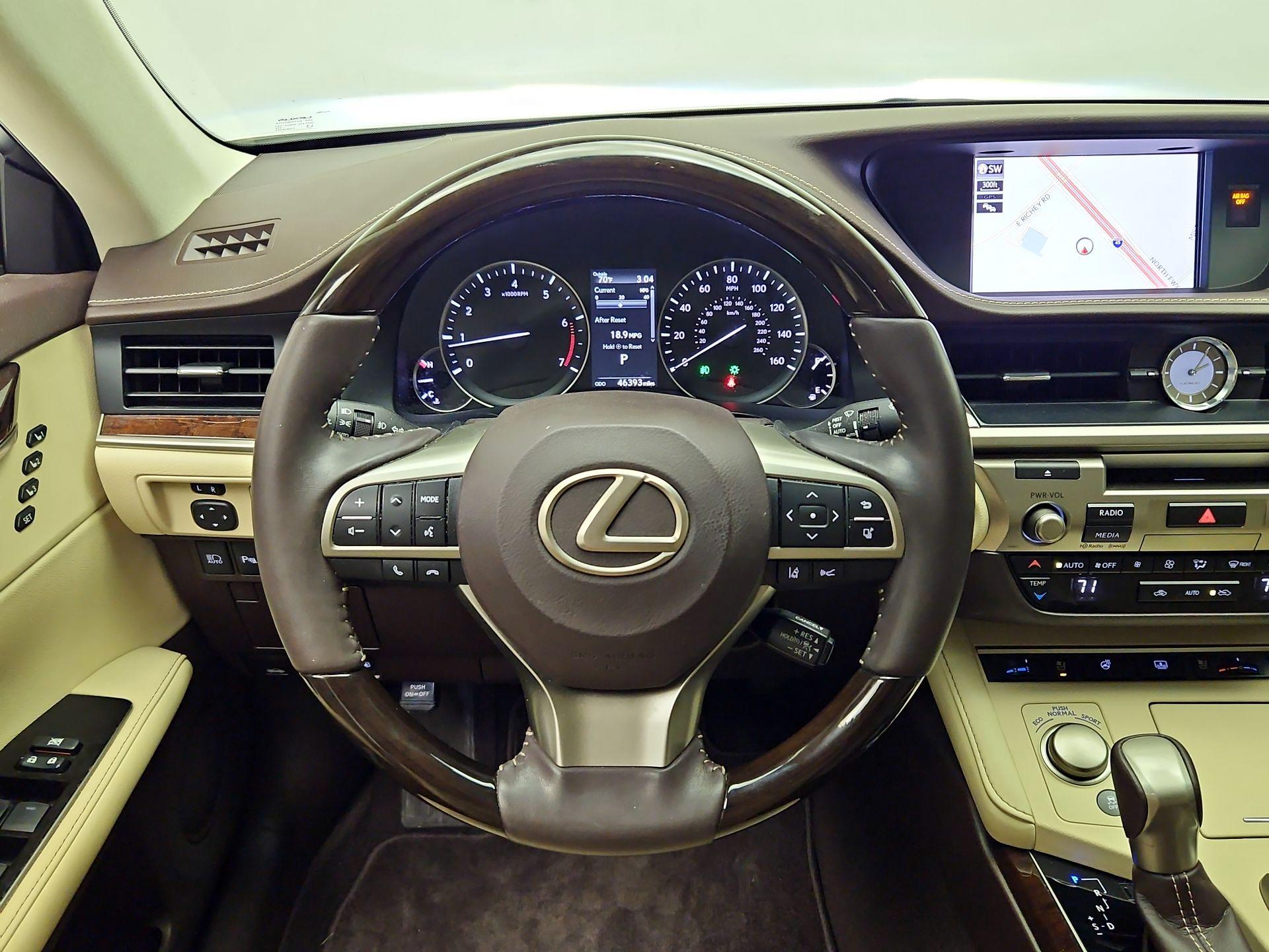 Thumbnail: 2018 Lexus ES - 10