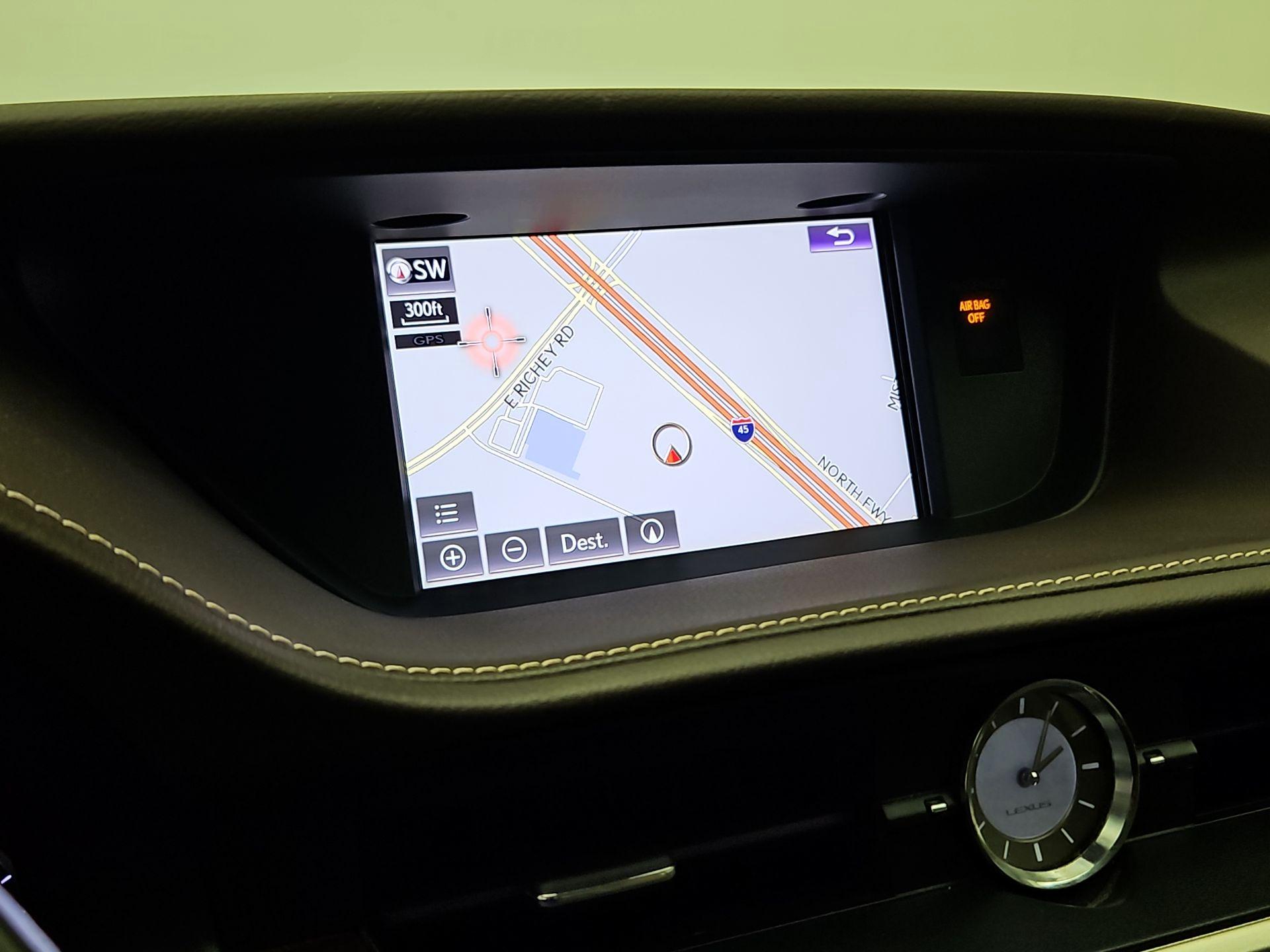 Thumbnail: 2018 Lexus ES - 14