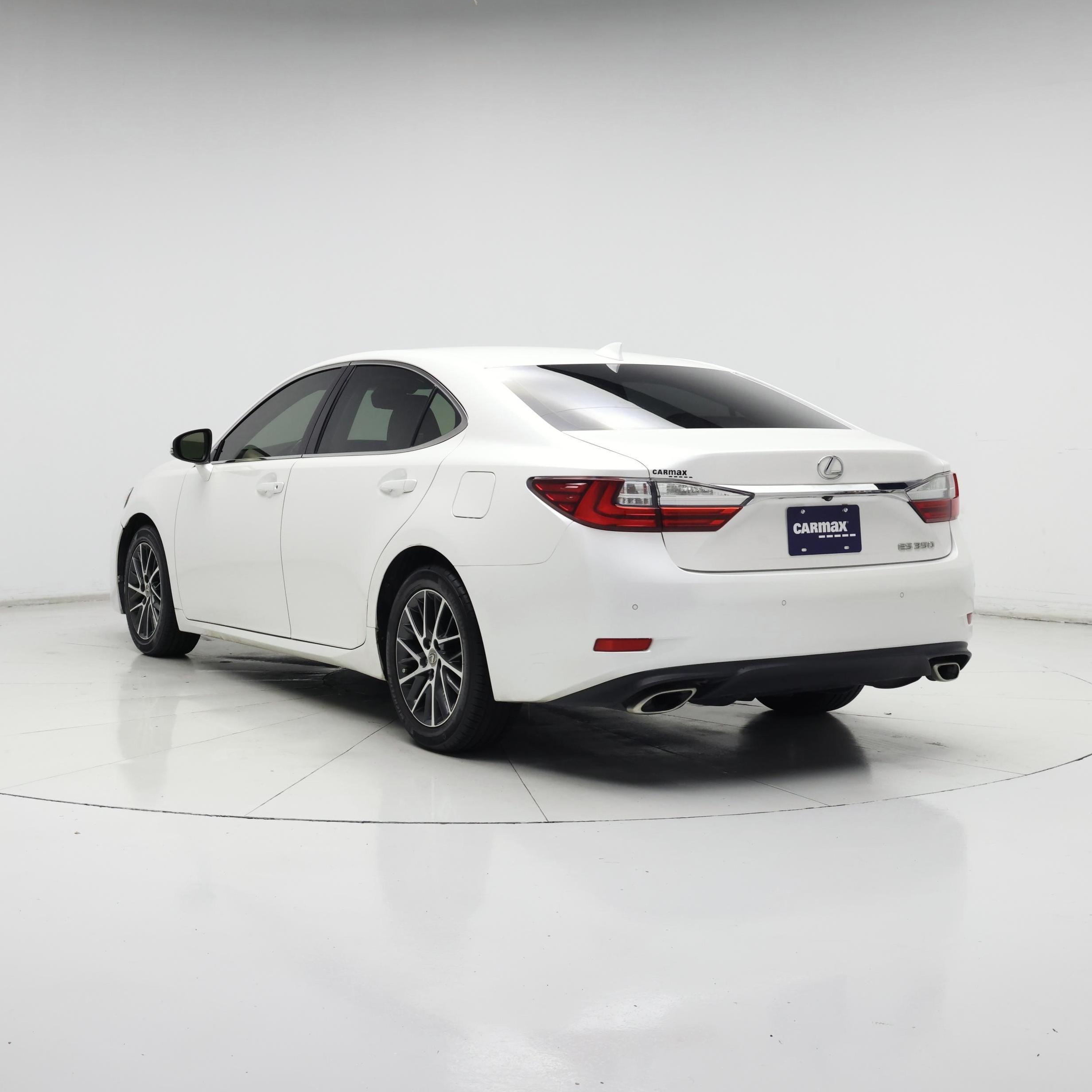 Thumbnail: 2018 Lexus ES - 2