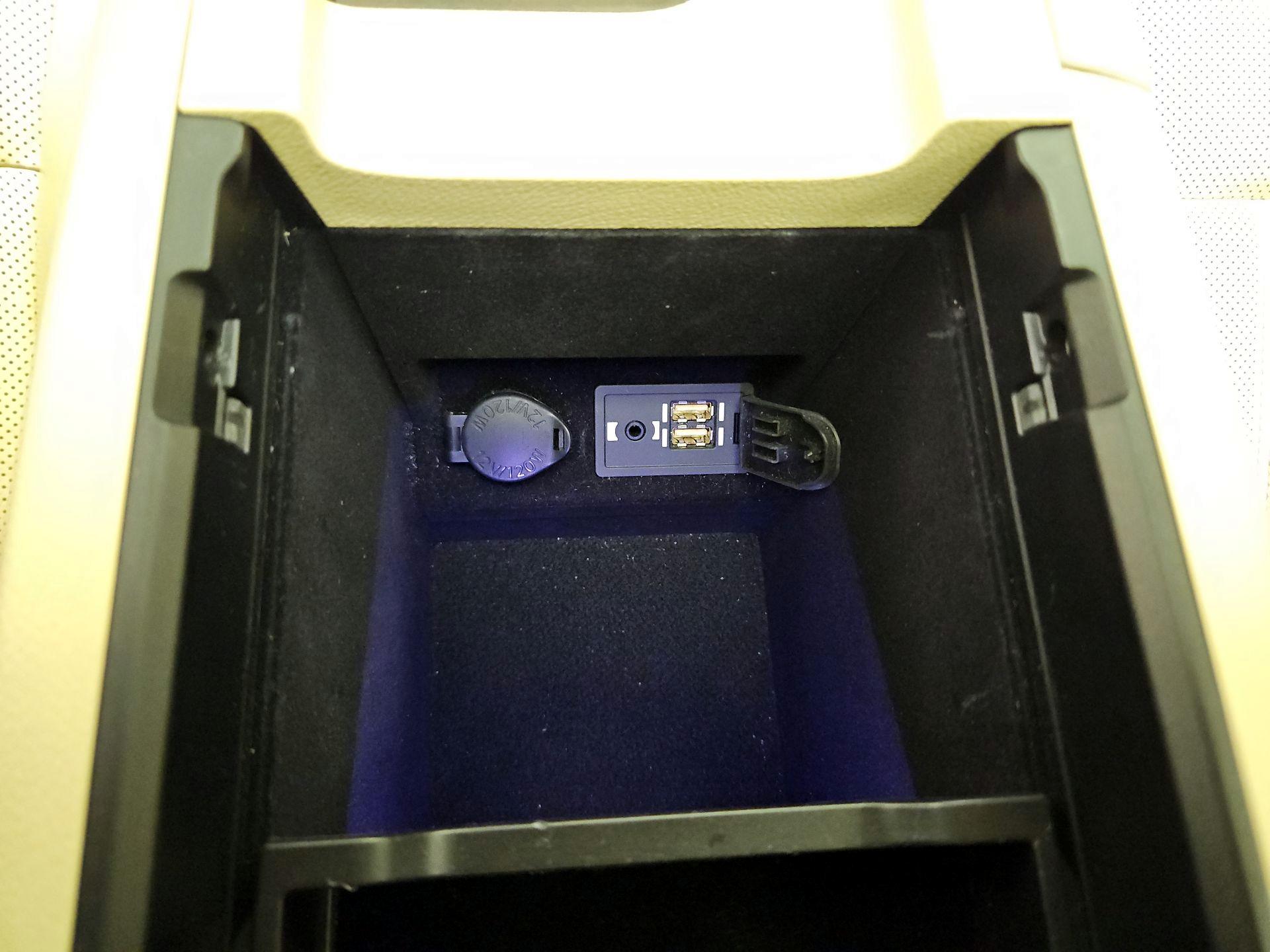 Thumbnail: 2018 Lexus ES - 19