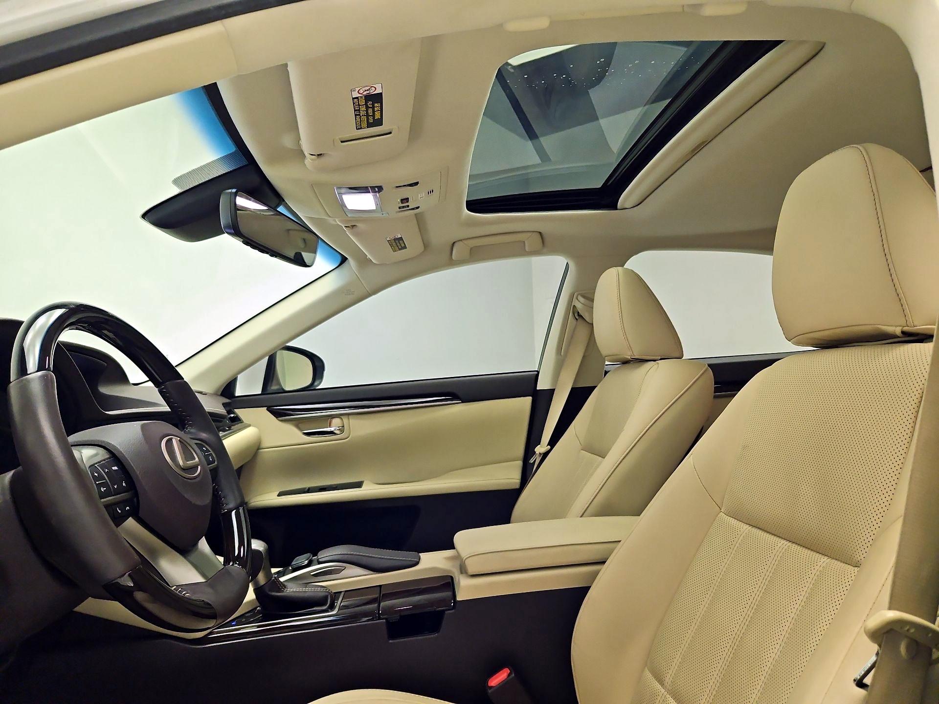 Thumbnail: 2018 Lexus ES - 20