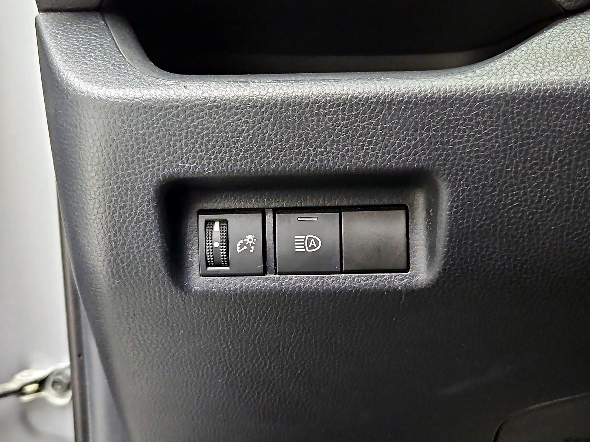 Thumbnail: 2020 Toyota RAV4 - 13