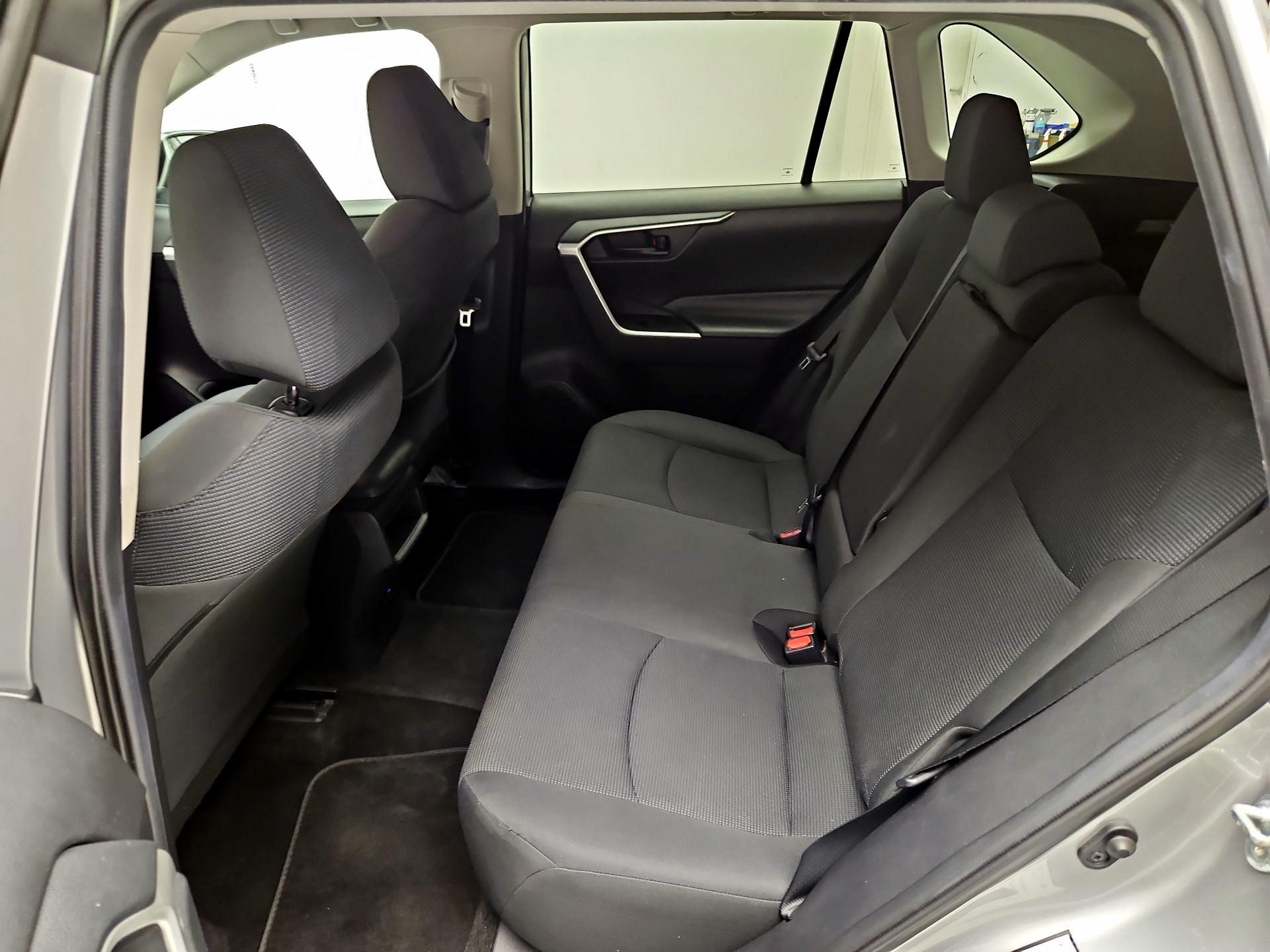 Thumbnail: 2020 Toyota RAV4 - 19