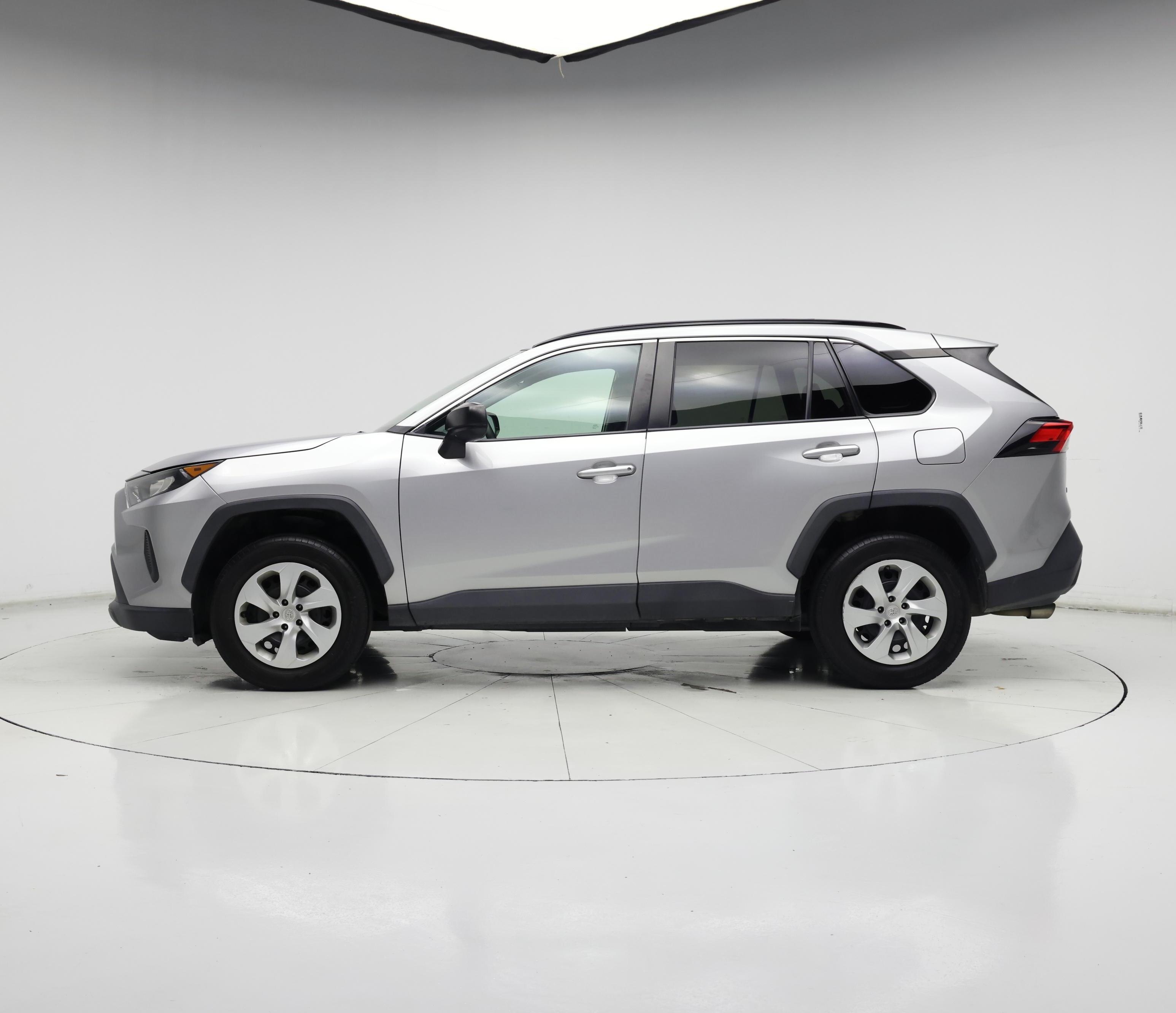 Thumbnail: 2020 Toyota RAV4 - 3