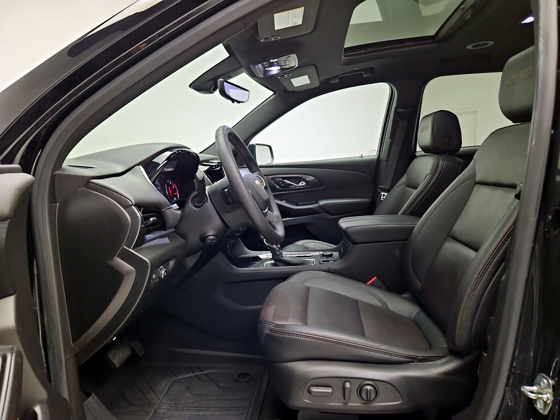 Thumbnail: 2023 Chevrolet Traverse - 11