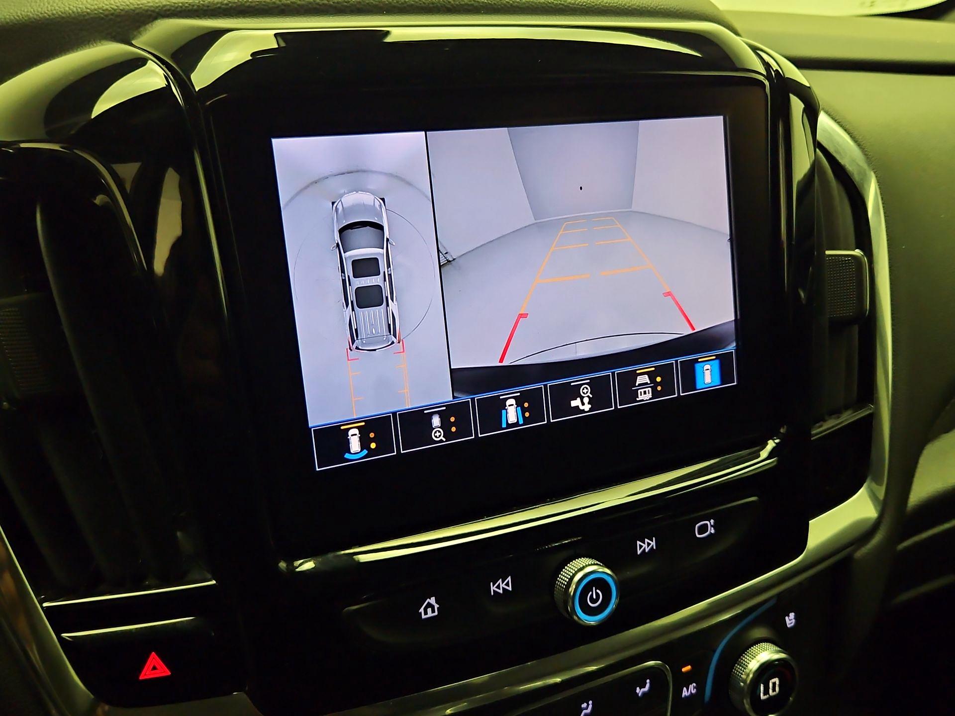 Thumbnail: 2023 Chevrolet Traverse - 15