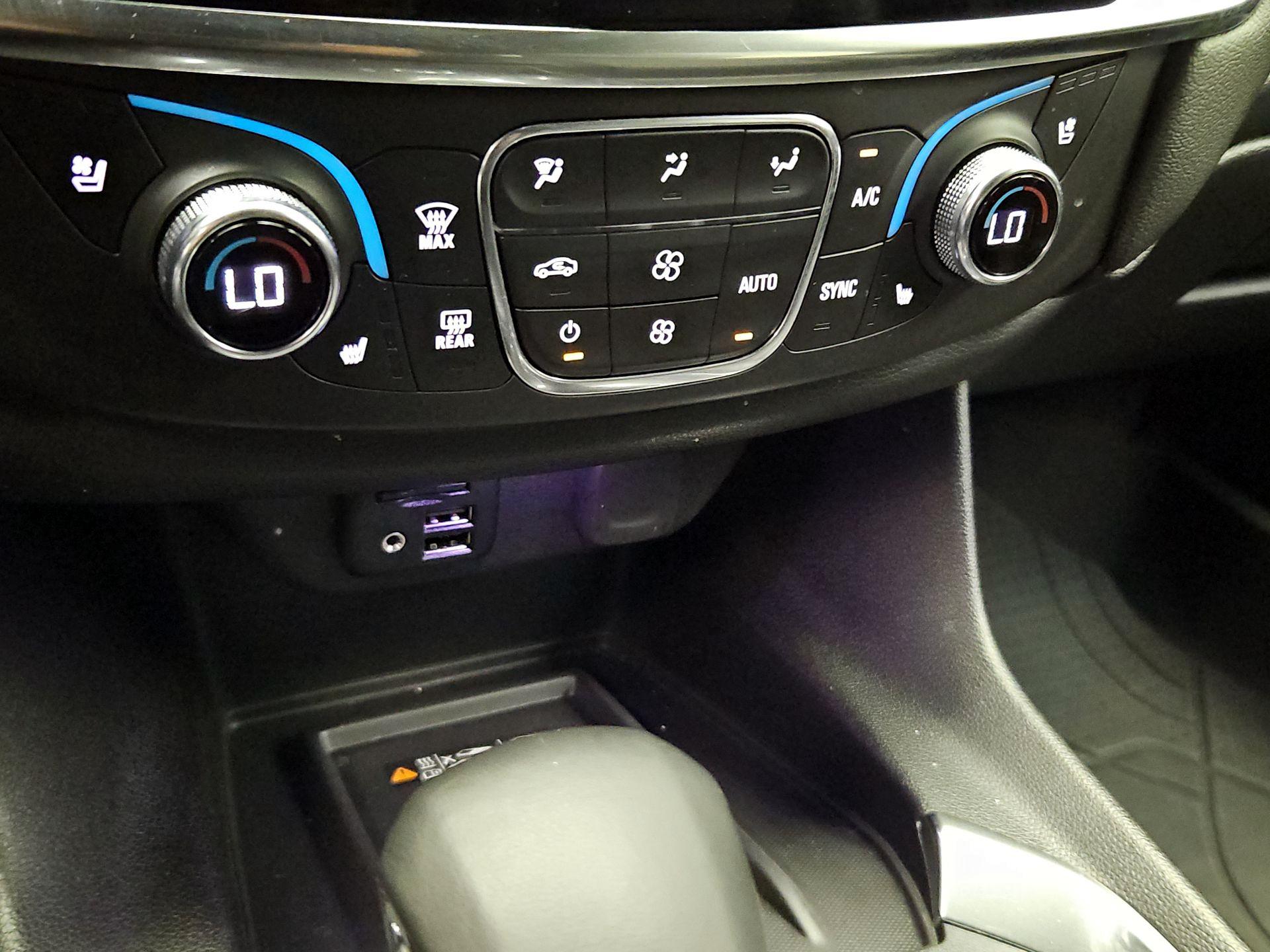 Thumbnail: 2023 Chevrolet Traverse - 17