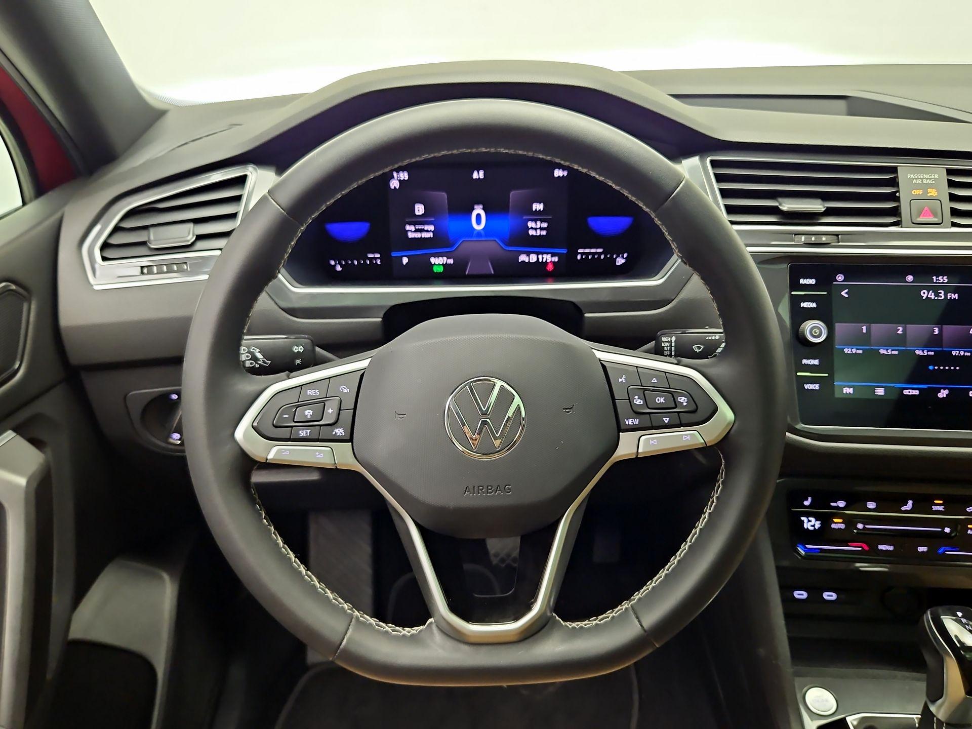 Thumbnail: 2023 Volkswagen Tiguan - 10