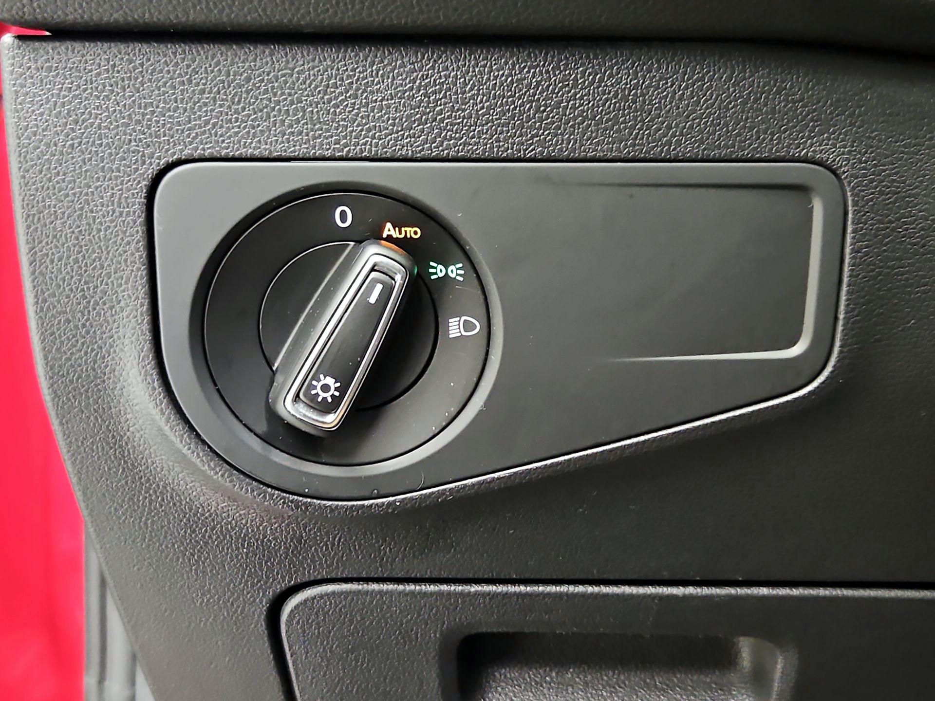 Thumbnail: 2023 Volkswagen Tiguan - 13